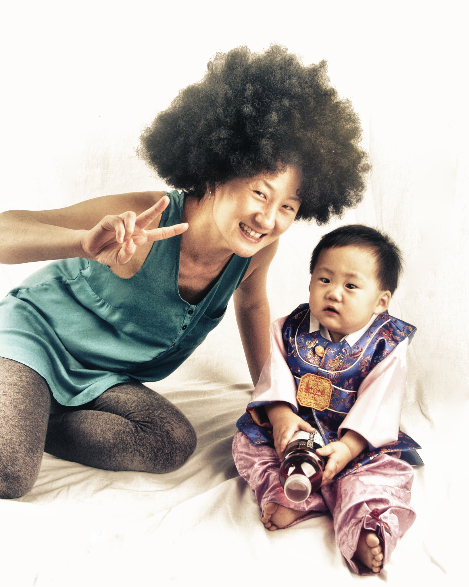 Nikon D2H sample photo. Mom photography
