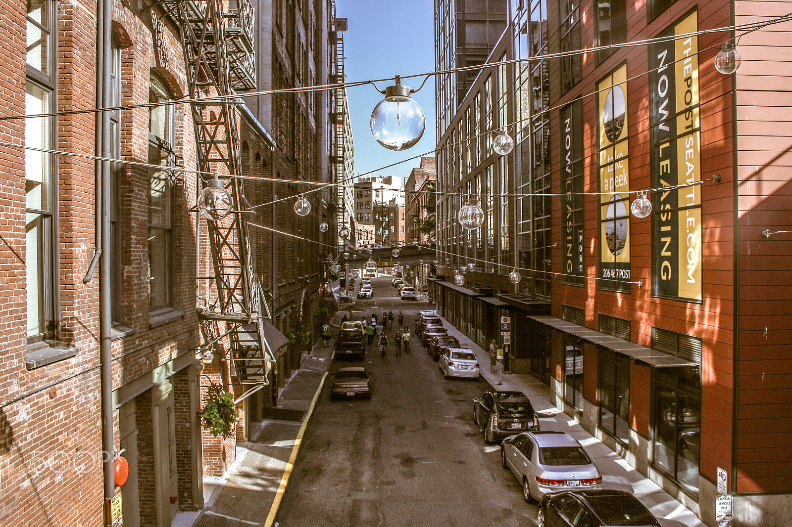 Canon EF-S 18-55mm F3.5-5.6 sample photo. Seattle street on a sunny day! photography
