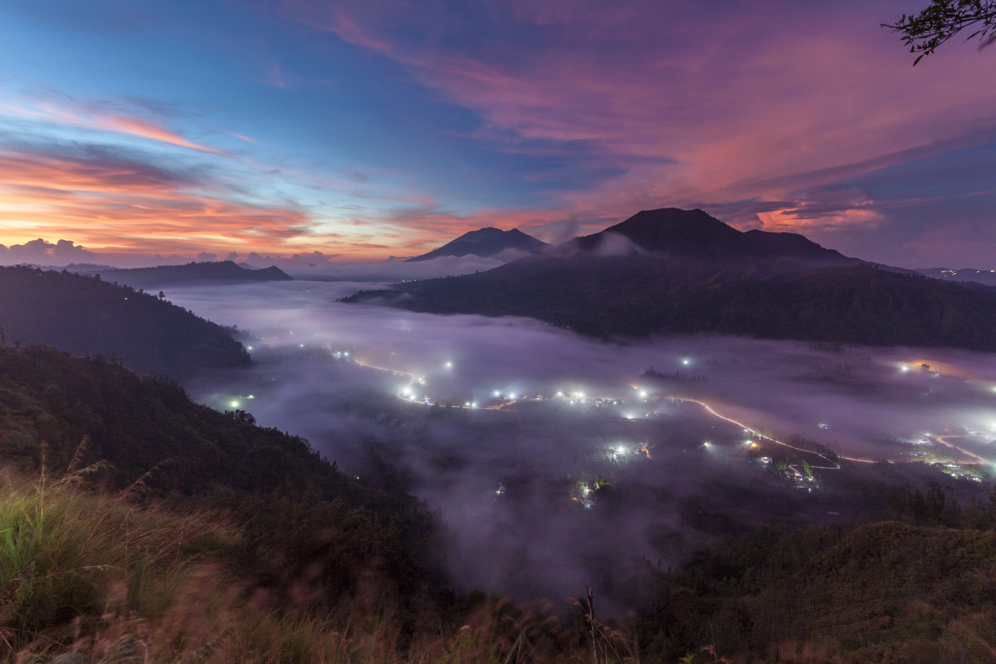 Sunrise at Foggy Valley