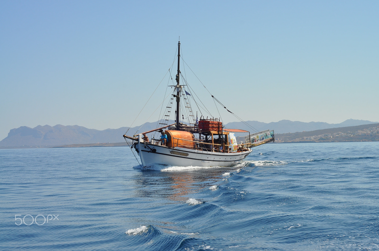 Nikon D5000 + Nikon AF Nikkor 50mm F1.8D sample photo. Somewhere in crete photography