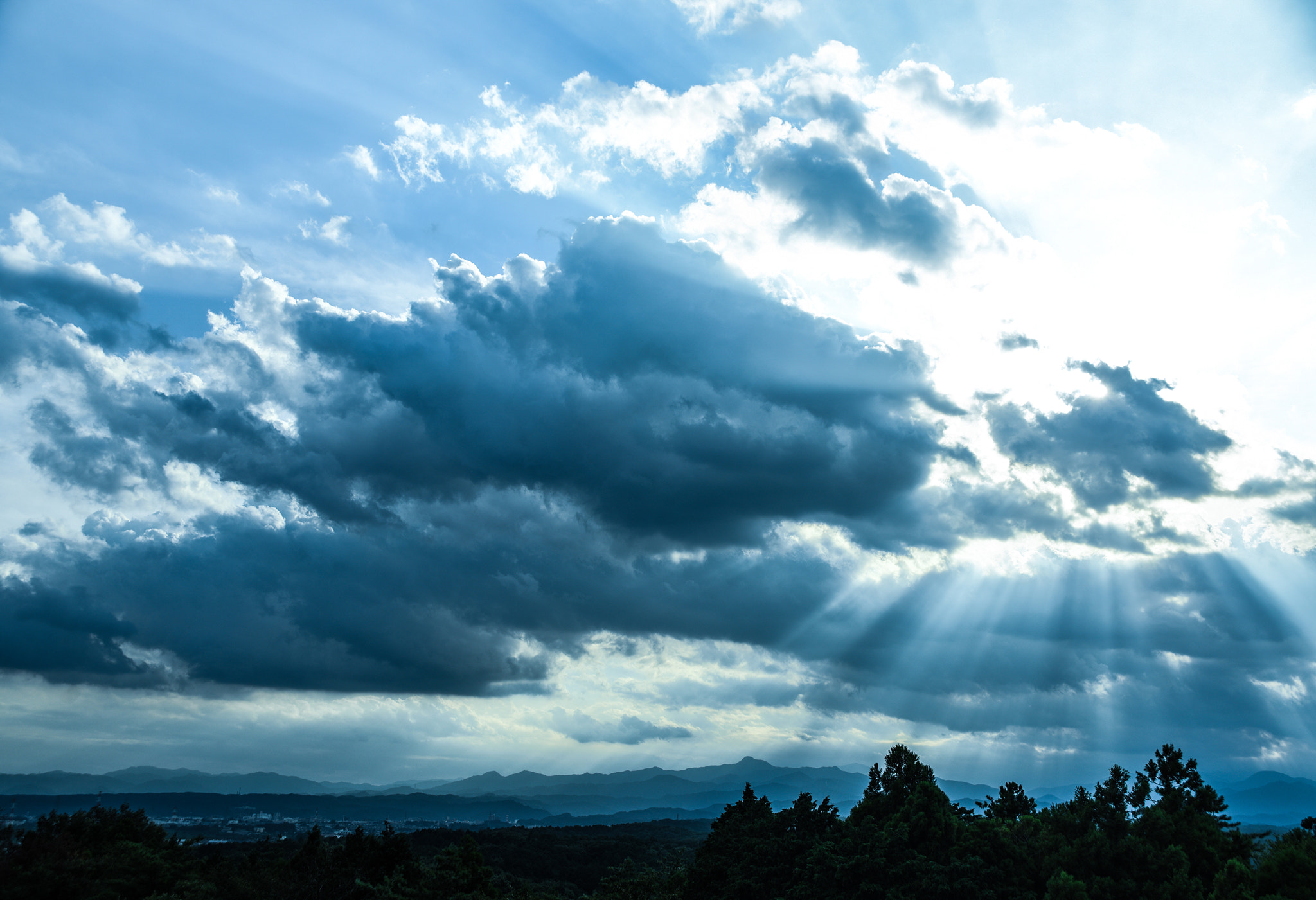 Nikon D810 + Sigma 28-200mm F3.5-5.6 Compact Aspherical Hyperzoom Macro sample photo. Japanese sky photography