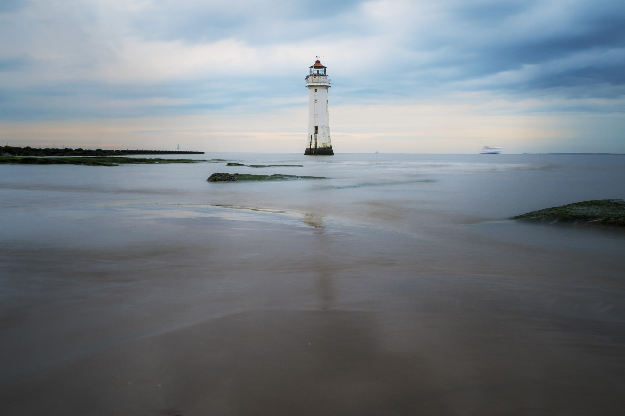 Fujifilm X-Pro1 + Fujifilm XF 16-55mm F2.8 R LM WR sample photo. The lighthouse of merseyside photography