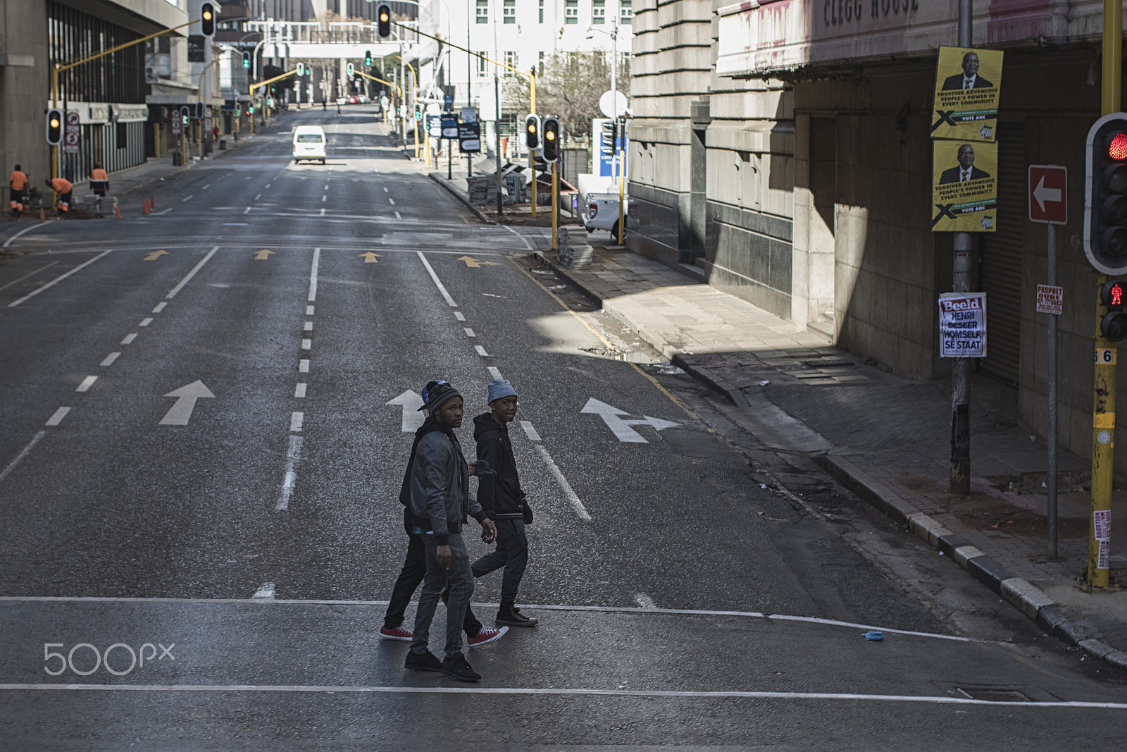 Canon EF 40mm F2.8 STM sample photo. Crossing photography