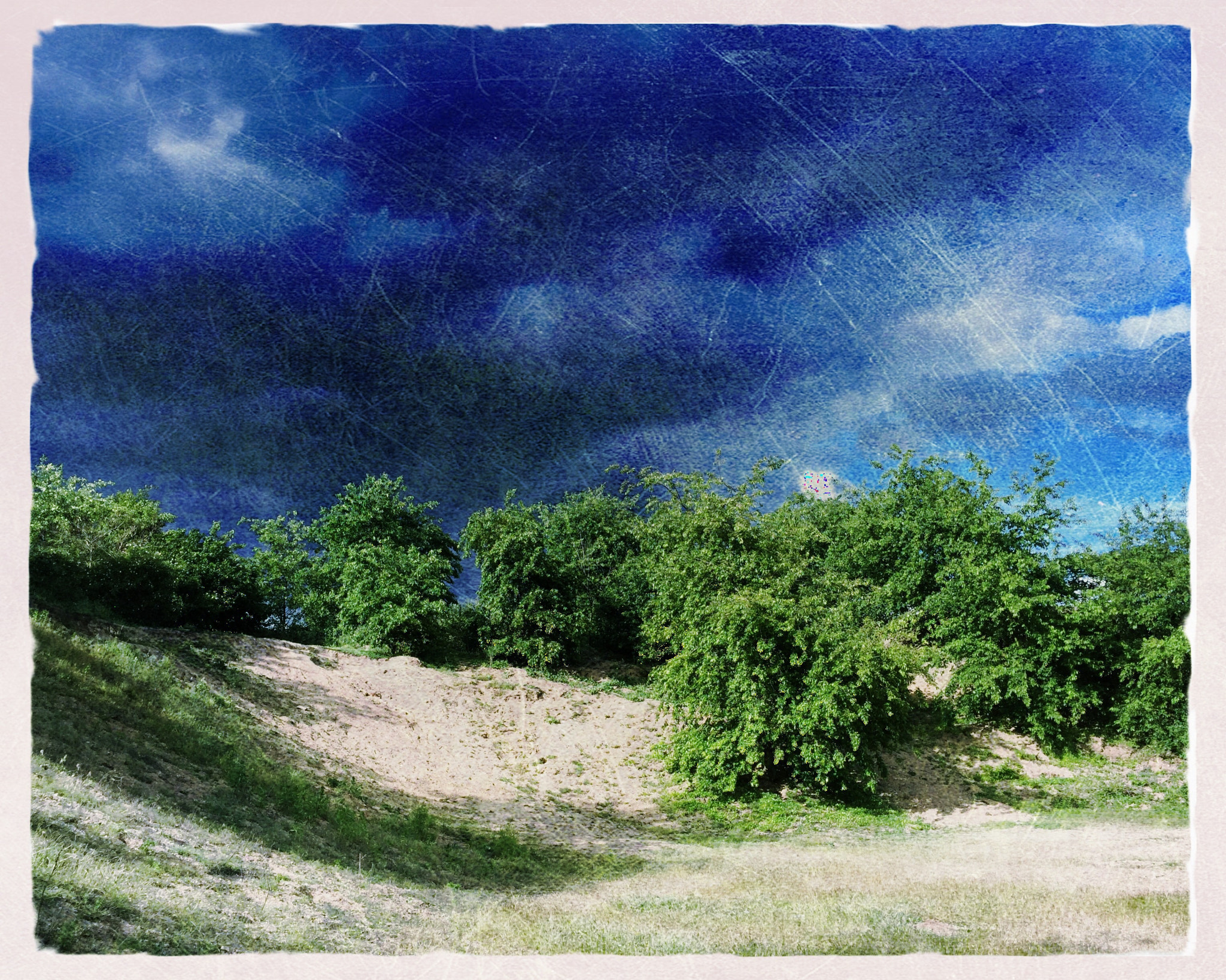 Hipstamatic 313 sample photo. Untitled photography