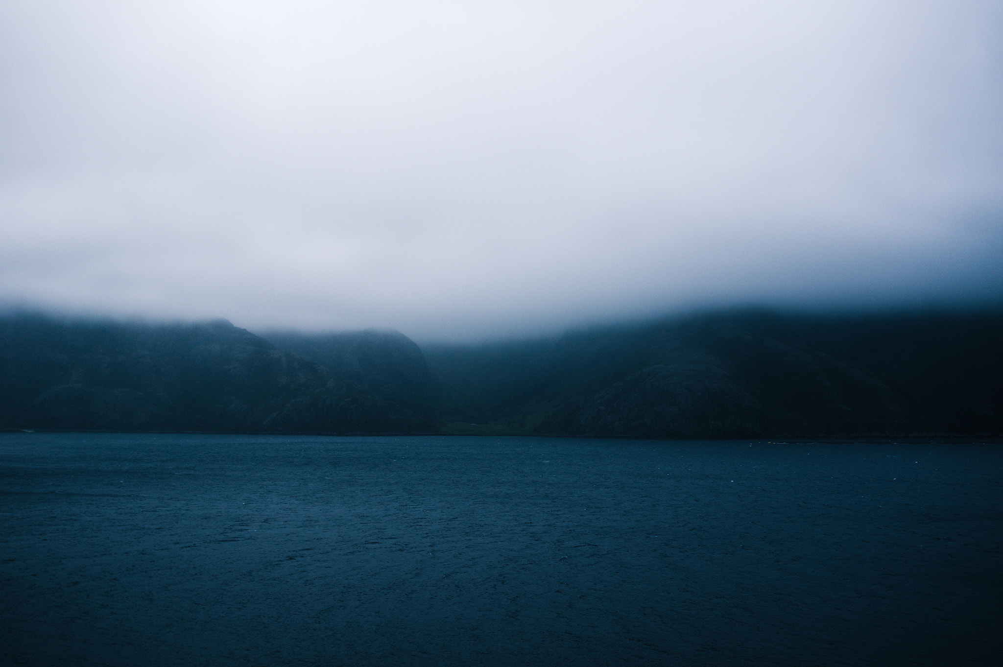 Sony SLT-A55 (SLT-A55V) + Sony DT 30mm F2.8 Macro SAM sample photo. Fog photography