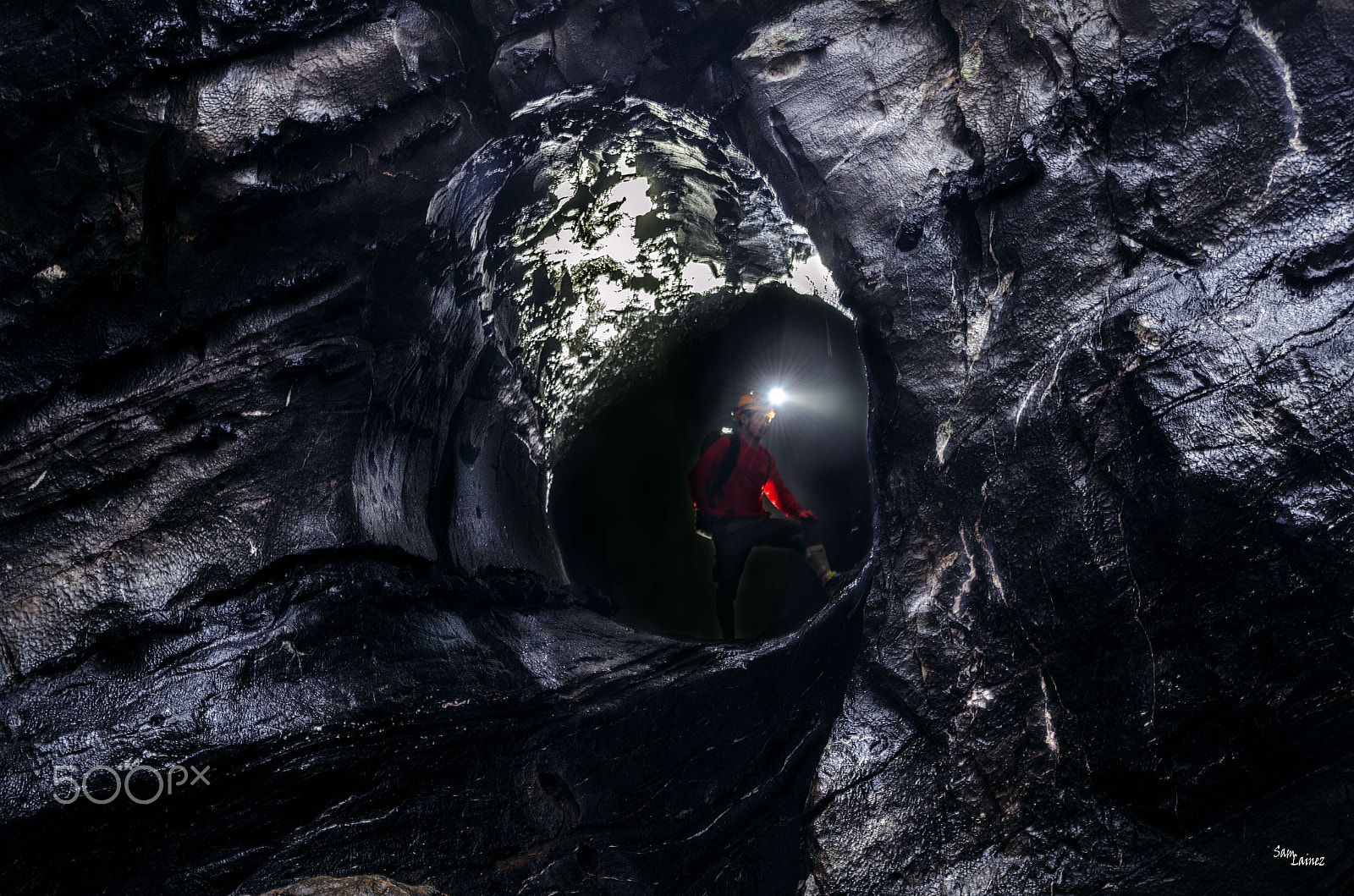 Nikon AF-S Nikkor 24-70mm F2.8E ED VR sample photo. The tunnel photography