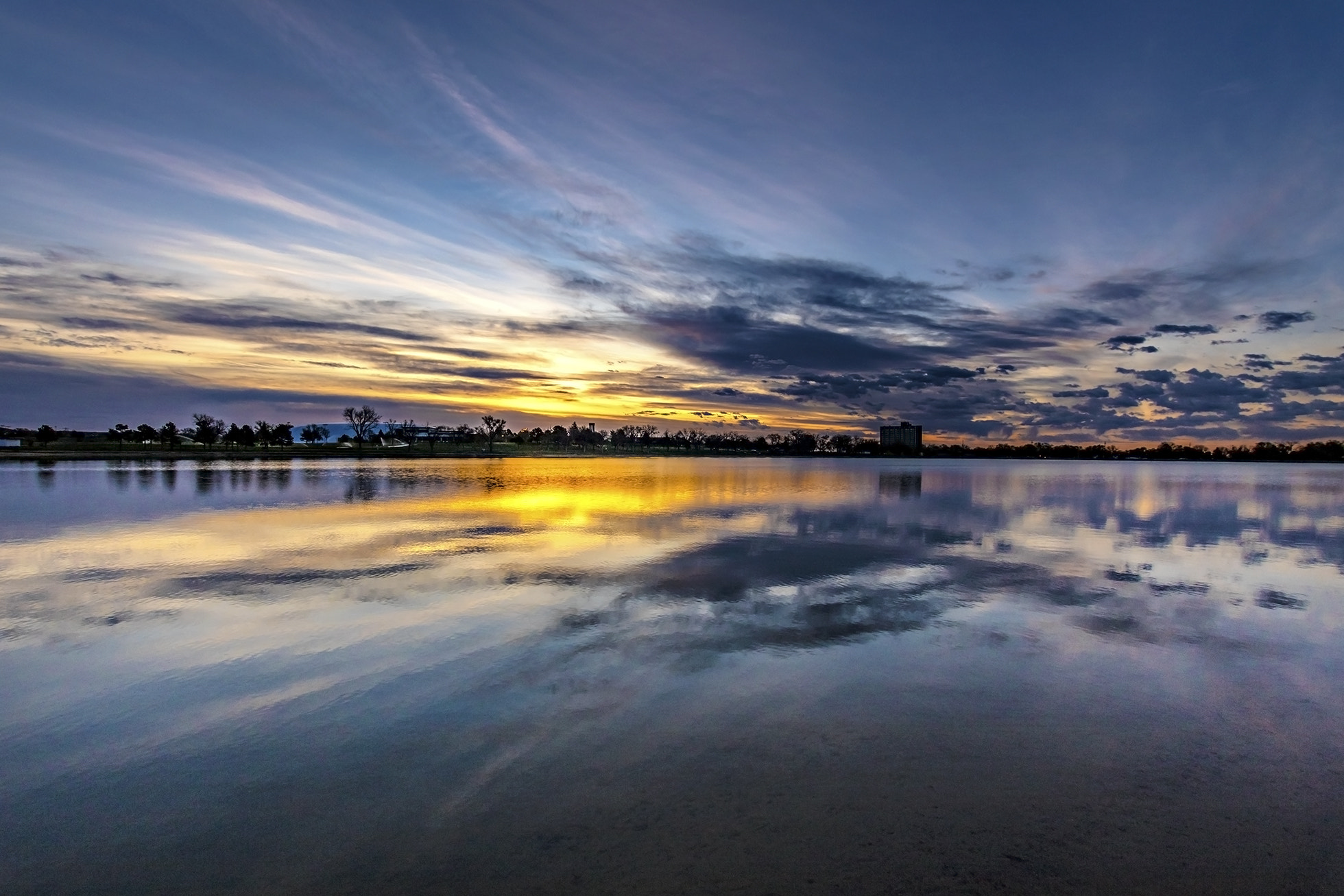 Sigma 10-20mm F3.5 EX DC HSM sample photo. Mirror morning photography