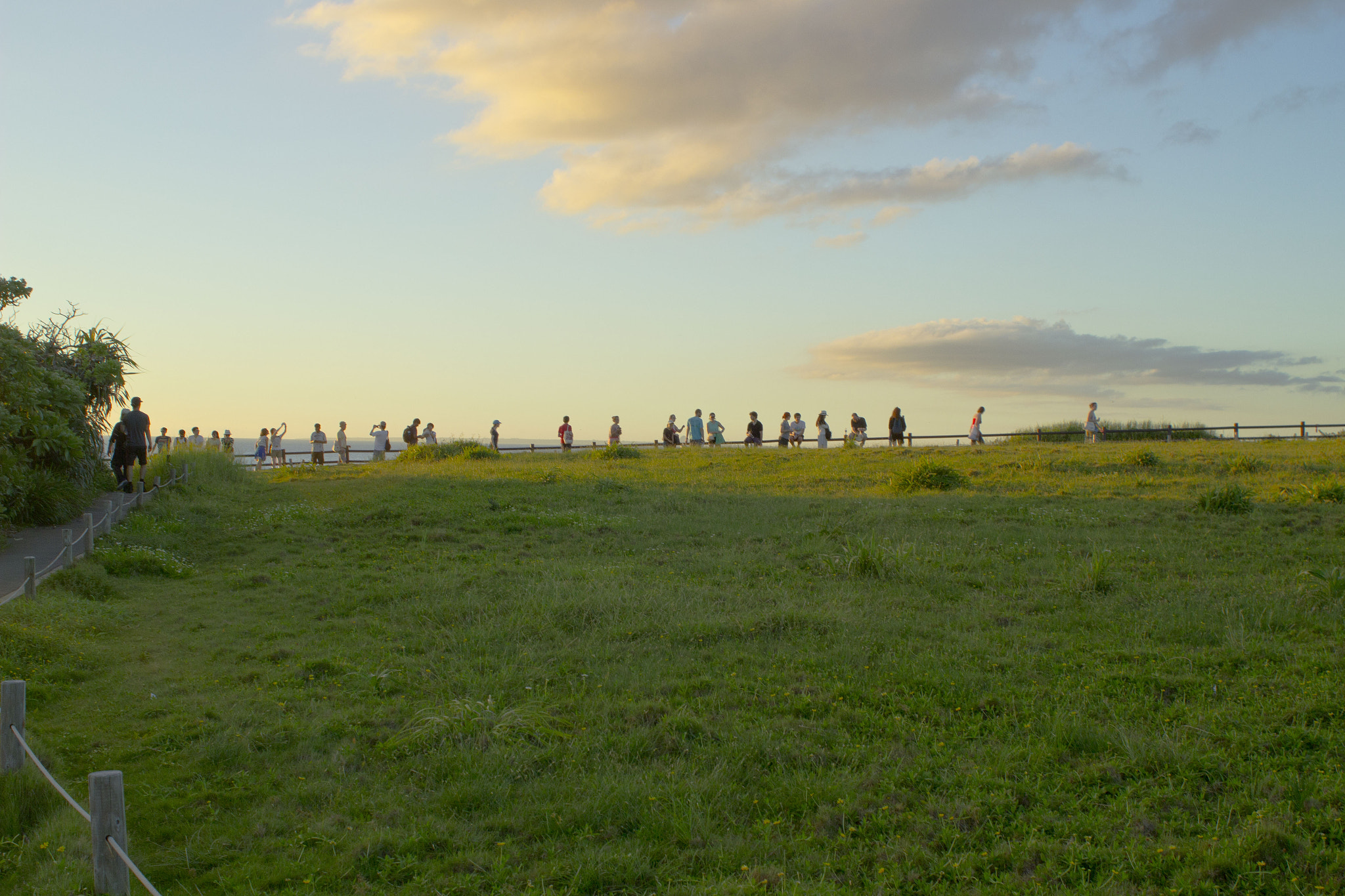 Canon EOS 600D (Rebel EOS T3i / EOS Kiss X5) + Canon EF 28mm F2.8 sample photo. Before the sunset photography