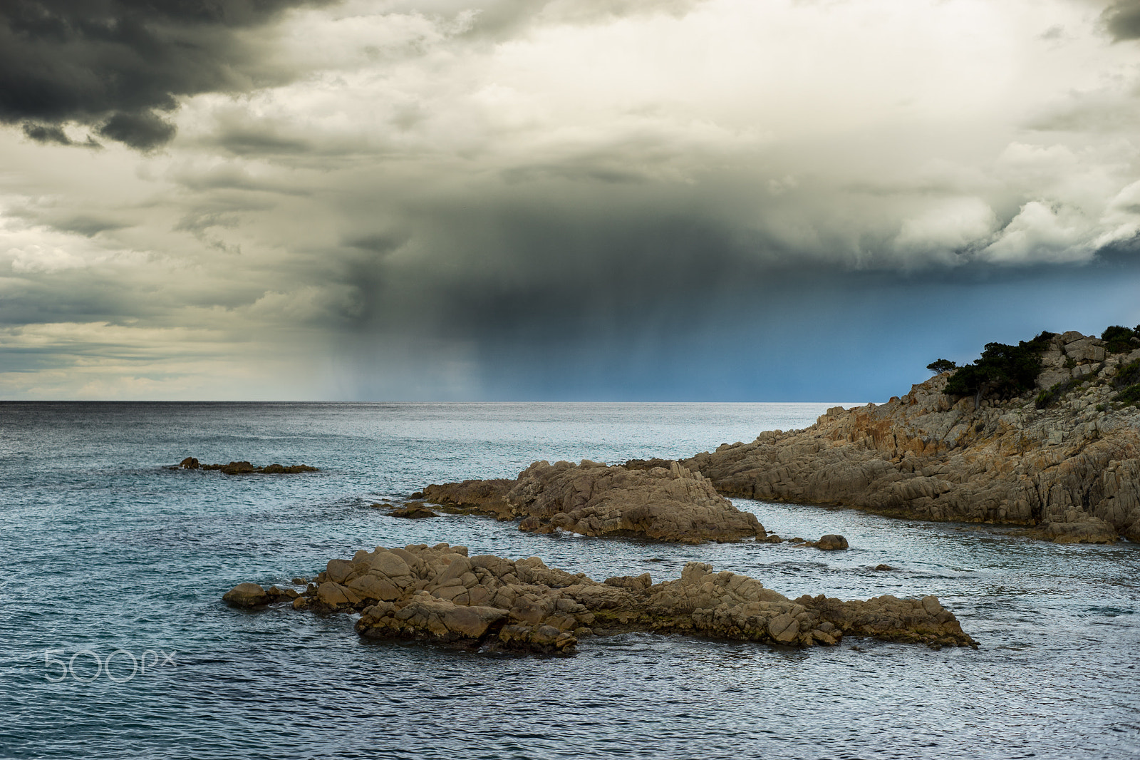 Sony a7 II + Minolta AF 50mm F1.7 sample photo. Sardinia's rough coast photography