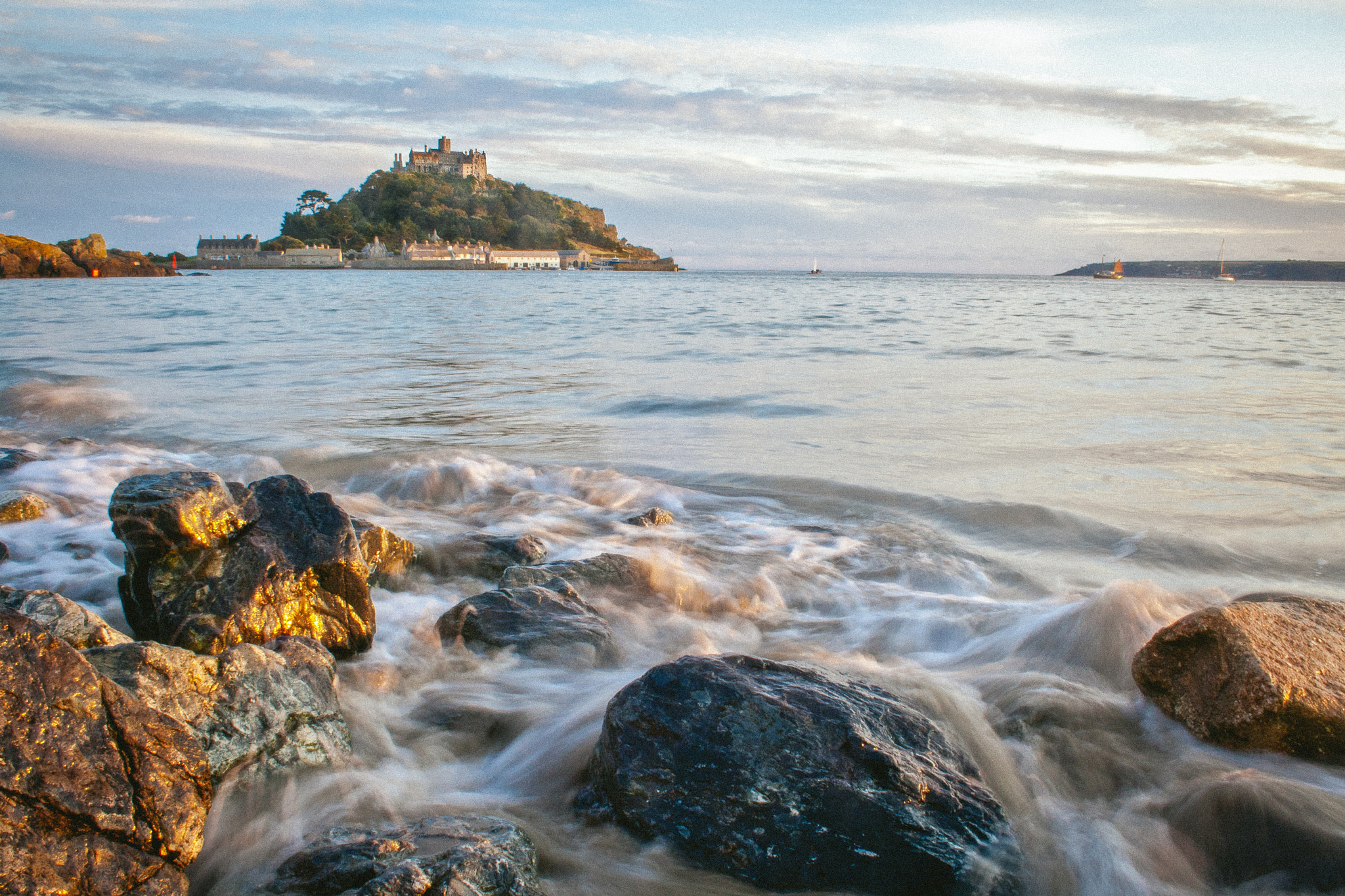 Canon EOS 1000D (EOS Digital Rebel XS / EOS Kiss F) + Canon EF-S 18-55mm F3.5-5.6 sample photo. St. michael's mount, marazion, cornwall photography