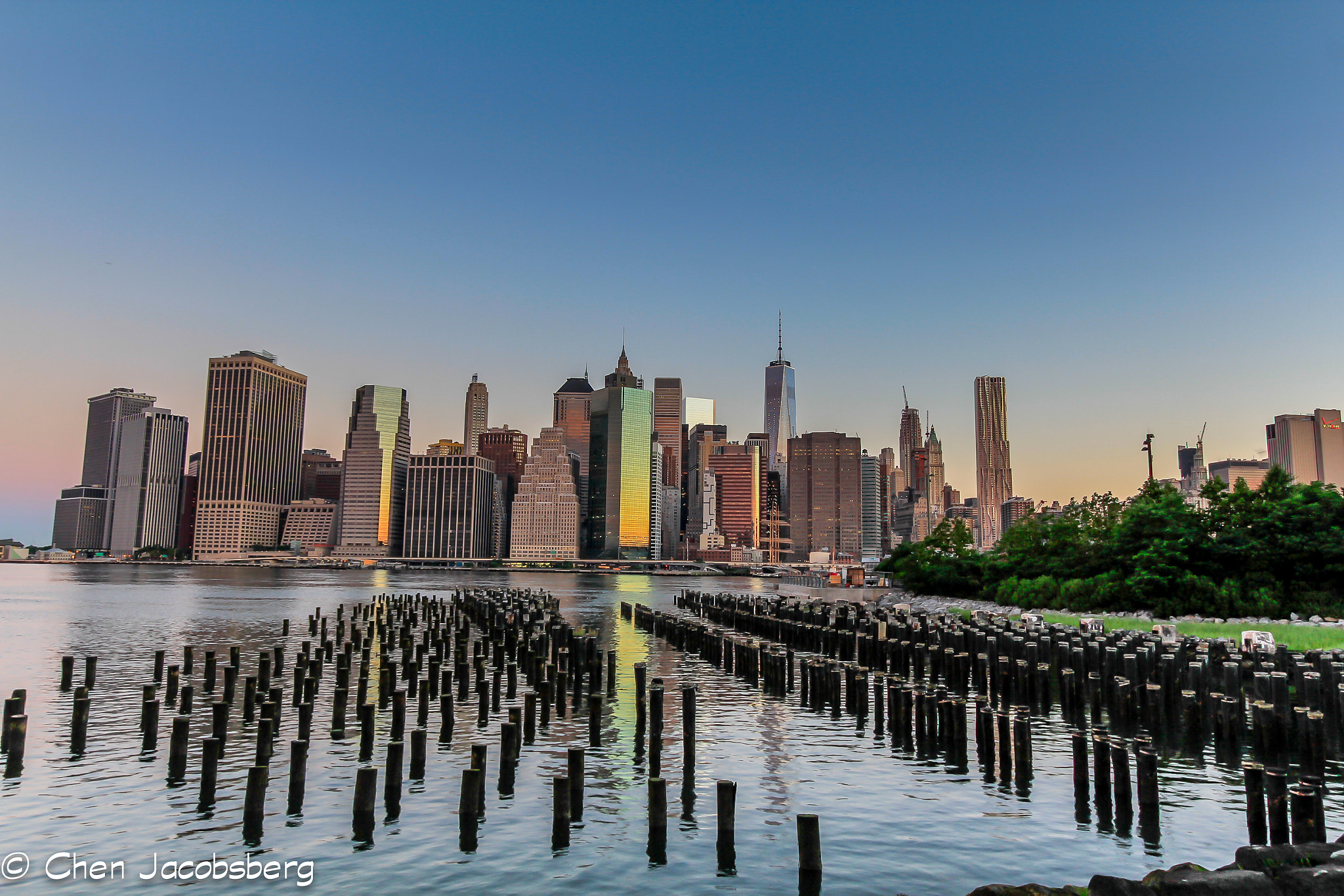 Canon EOS 550D (EOS Rebel T2i / EOS Kiss X4) sample photo. Manhattan morning photography