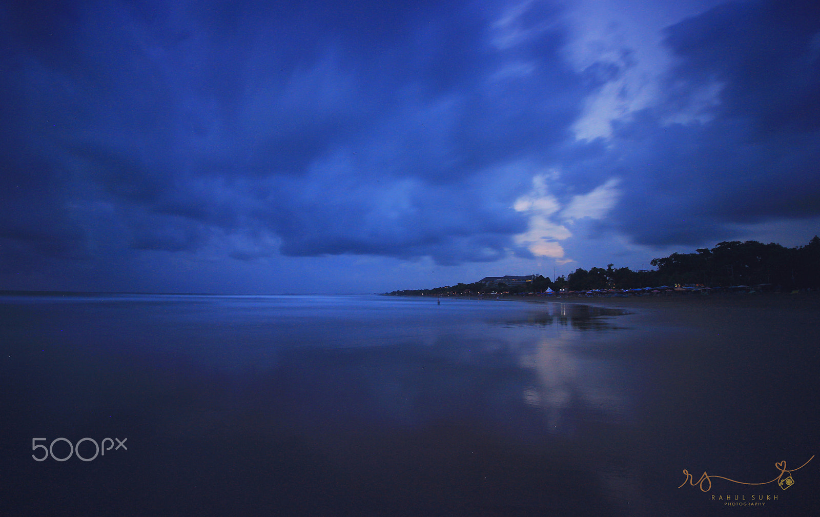 Canon EF-S 10-18mm F4.5–5.6 IS STM sample photo. Moonlight photography