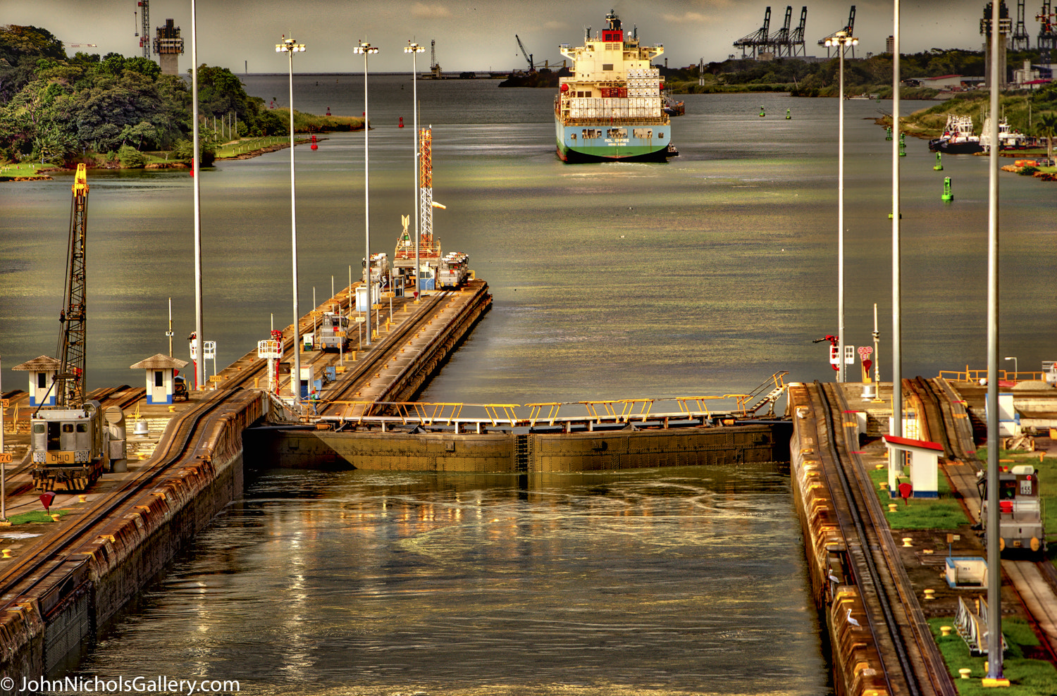 Sony a7R + Canon EF 70-200mm F2.8L IS USM sample photo. Panama canal cruise nov dec photography