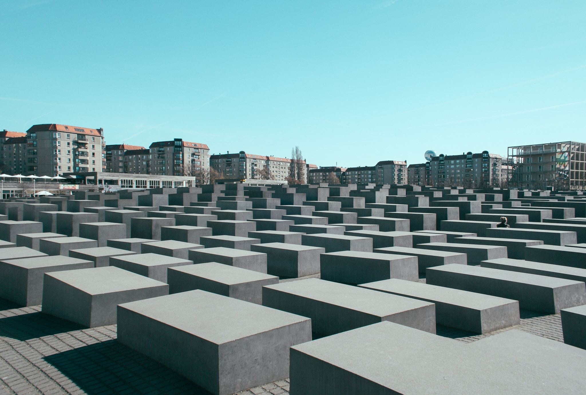 Canon EF-S 18-55mm F3.5-5.6 sample photo. Holocaust memorial photography