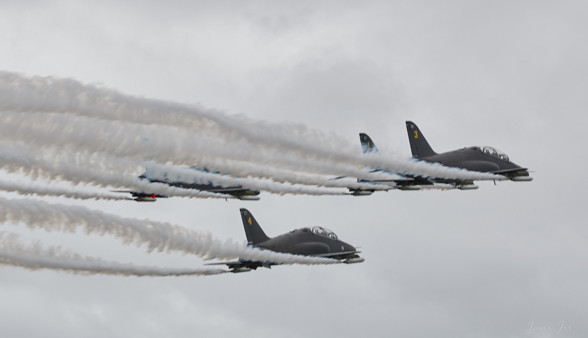 Canon EOS-1D Mark III sample photo. Midnight hawks low pass photography