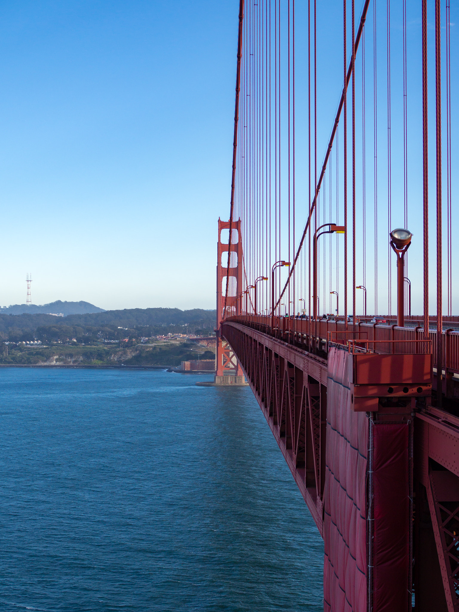 Olympus OM-D E-M10 + Olympus M.Zuiko Digital 25mm F1.8 sample photo. Golden gate bridge photography