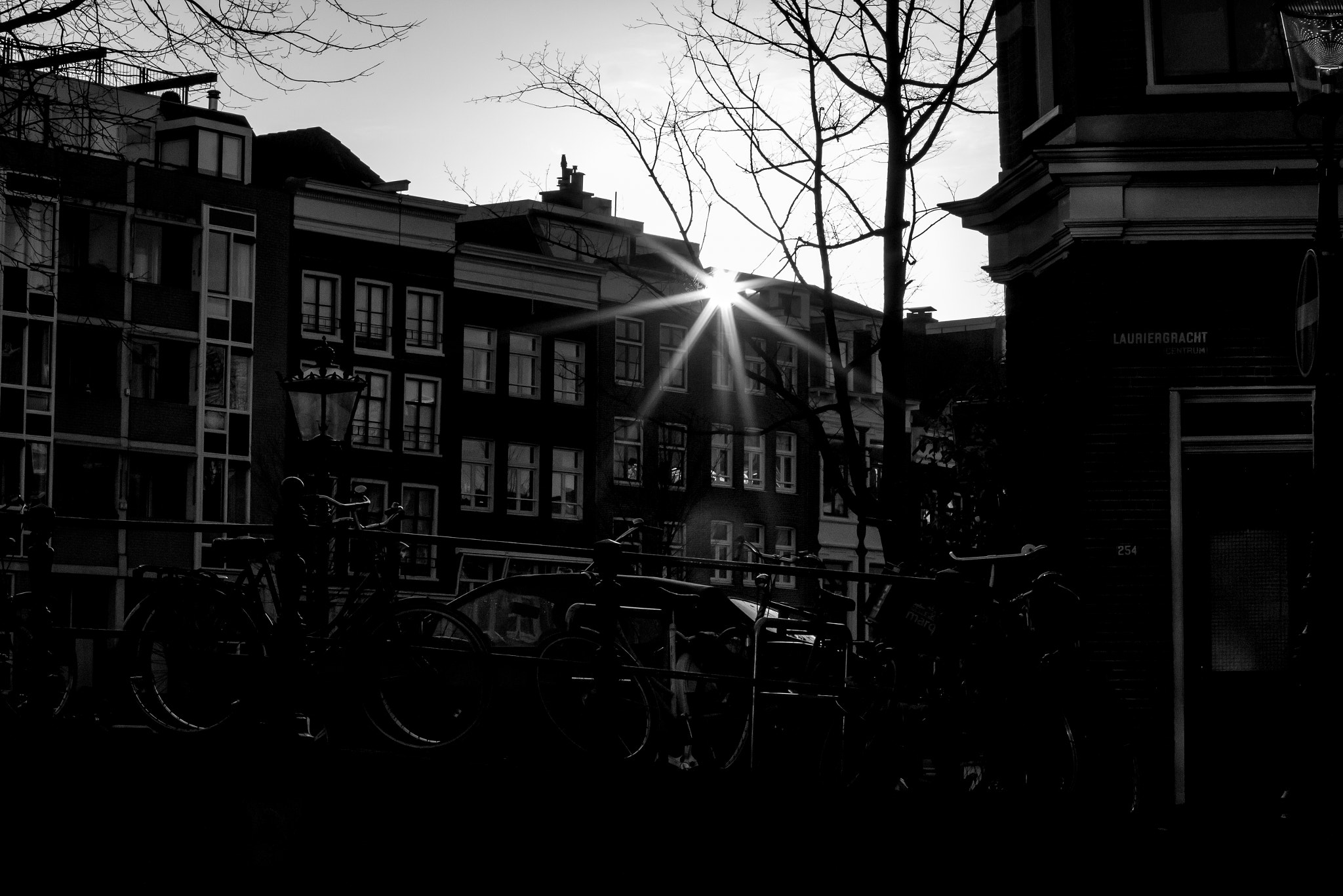 Canon EOS 70D + Canon EF 50mm F1.4 USM sample photo. Streetphoto amsterdam (1014) photography