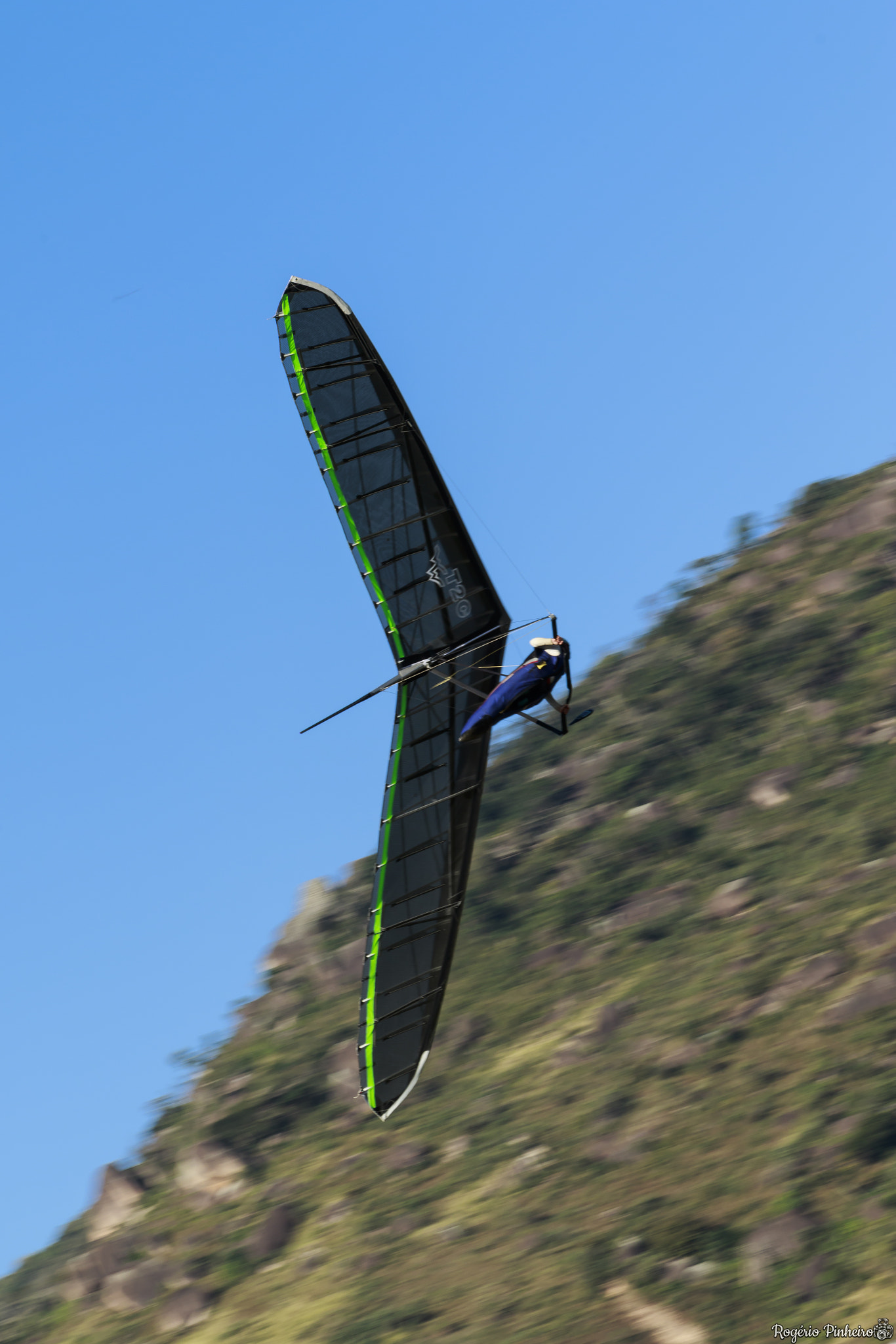 Canon EF 75-300mm f/4-5.6 USM sample photo. Hang gliding photography