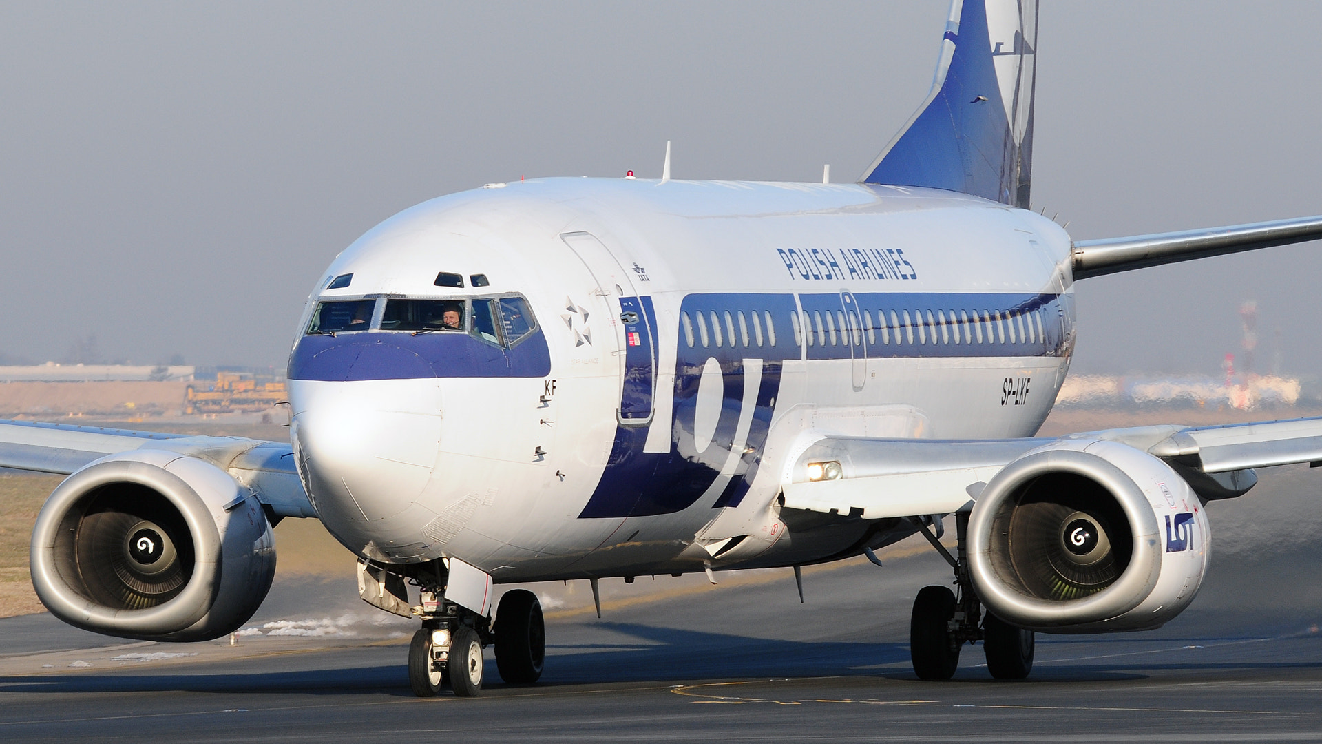 Sigma 120-400mm F4.5-5.6 DG OS HSM sample photo. Boeing 737 warsaw airport epwa photography