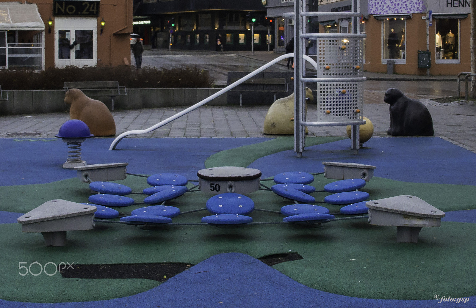 Sigma 18-200mm F3.5-6.3 II DC OS HSM sample photo. Kids park photography