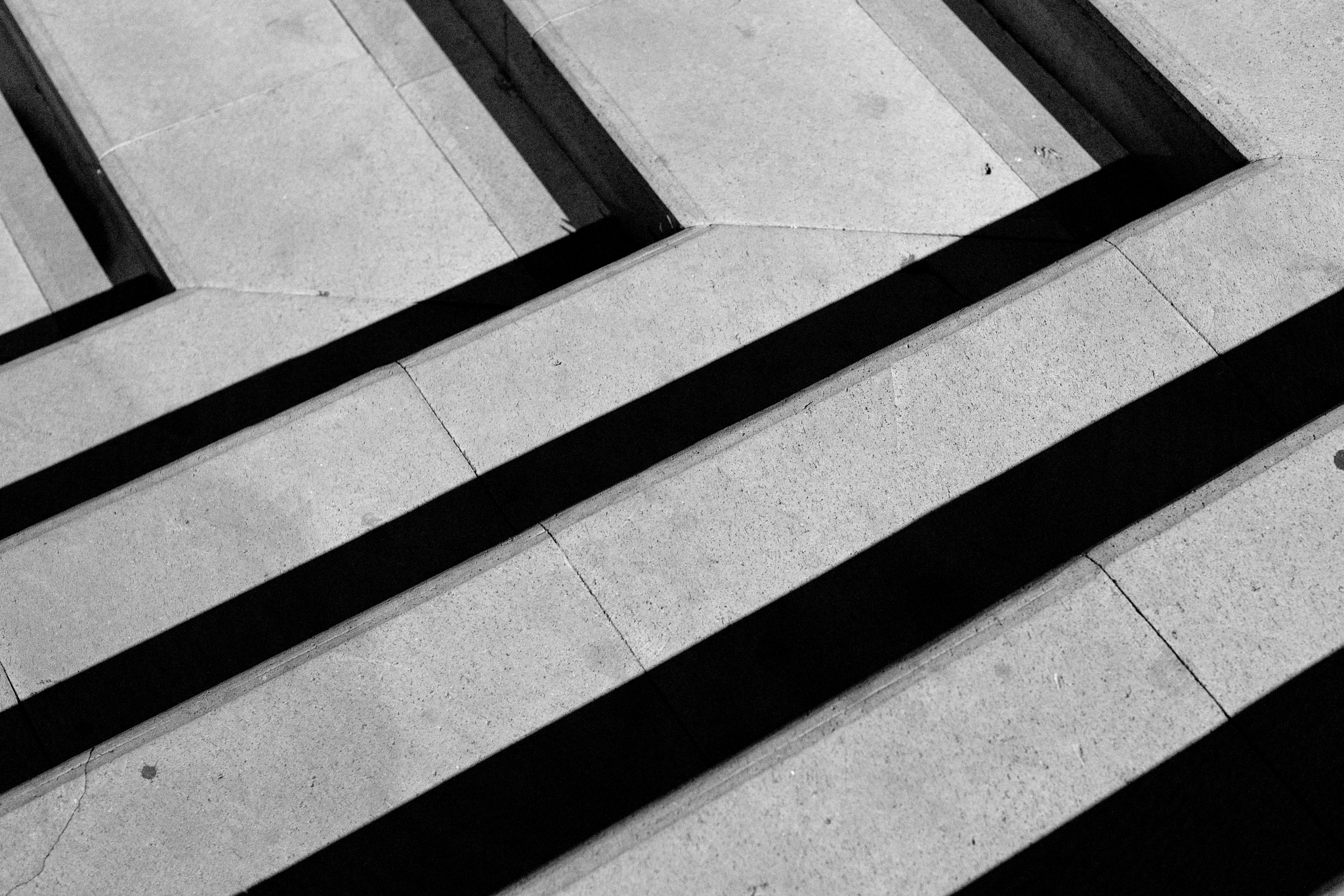 E 50mm F2 sample photo. Stairs to coffee photography