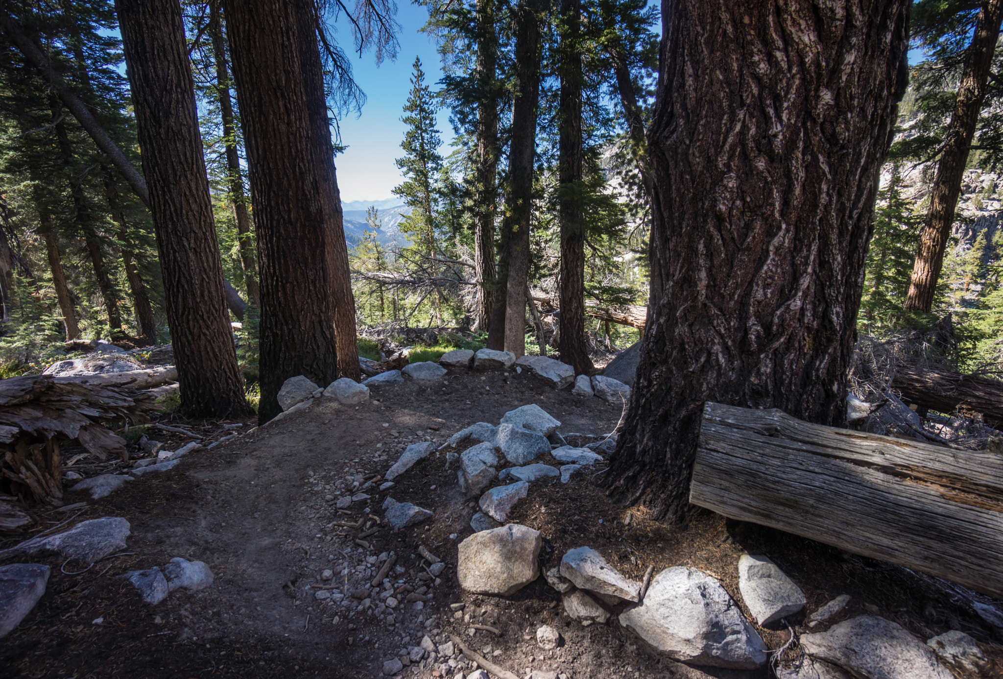 Sony Alpha NEX-7 + Sony E 10-18mm F4 OSS sample photo. U turn photography
