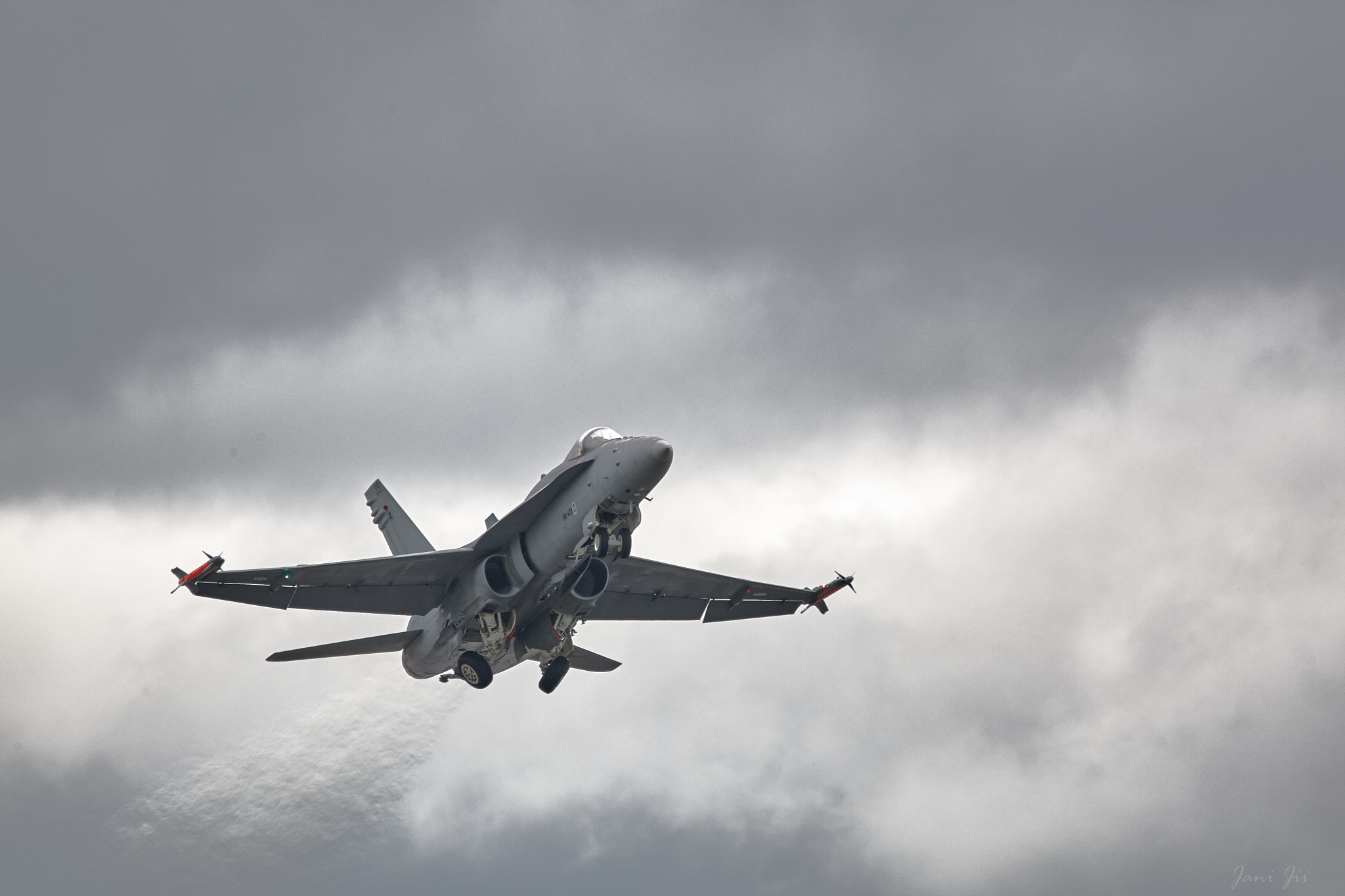 Canon EOS-1D Mark III sample photo. Finnish airforce hornet taking off photography