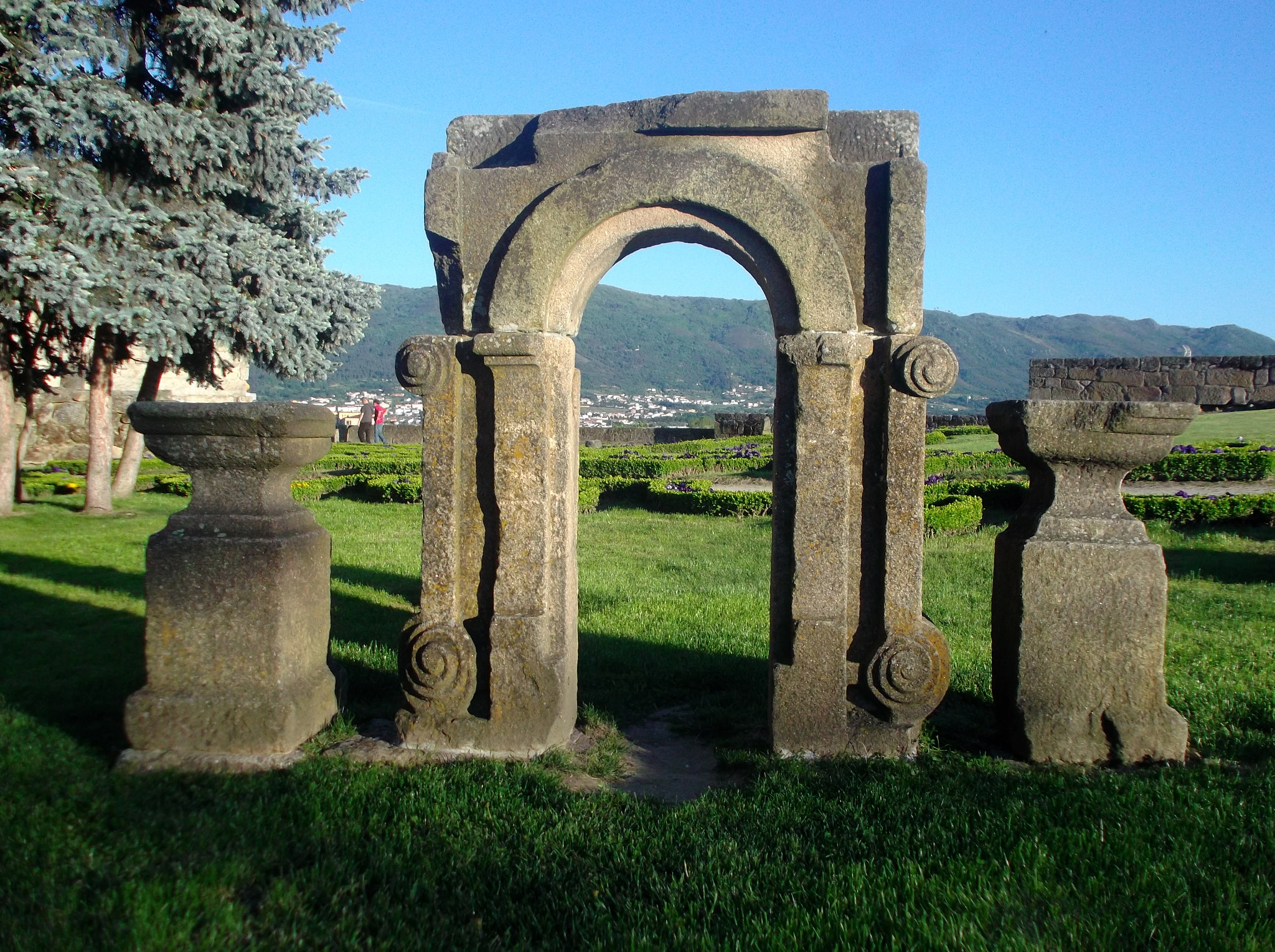 Fujifilm FinePix JX580 sample photo. Castle chaves, portugal photography