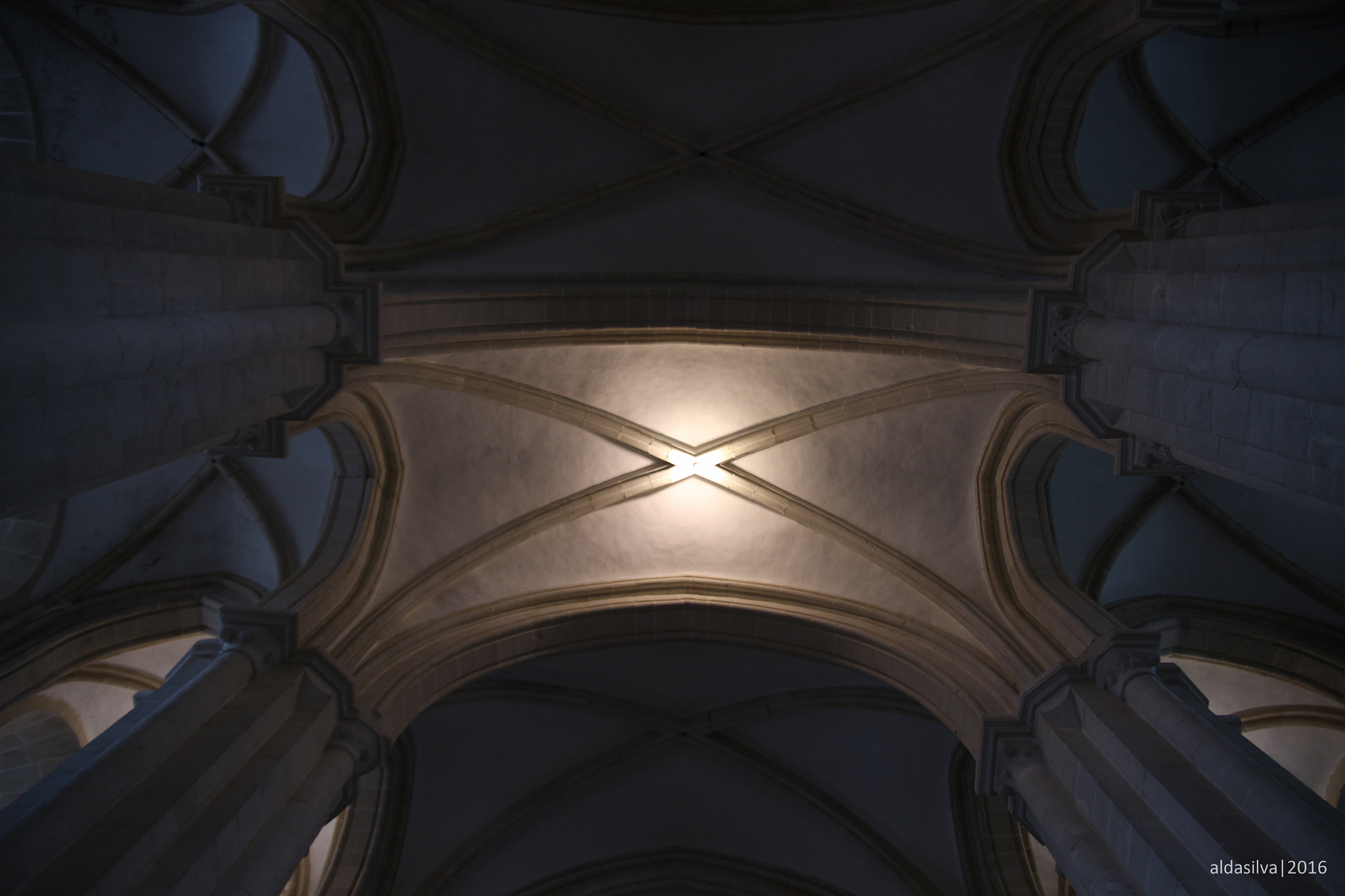 Sigma 17-70mm F2.8-4 DC Macro OS HSM sample photo. Alcobaça (monastery | arch) photography