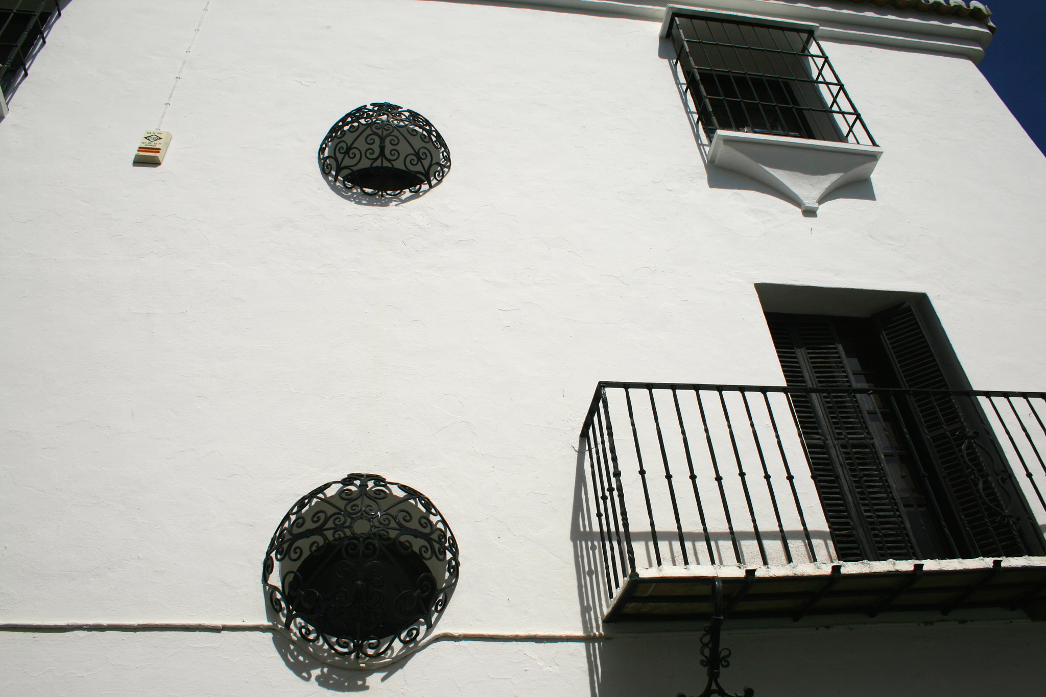 Canon EF-S 18-55mm F3.5-5.6 sample photo. Windows photography