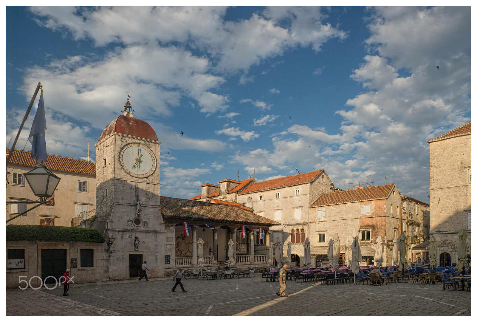 Sony a99 II + 24-70mm F2.8-2.8 SSM sample photo. Trogir town square at 7 a.m. photography