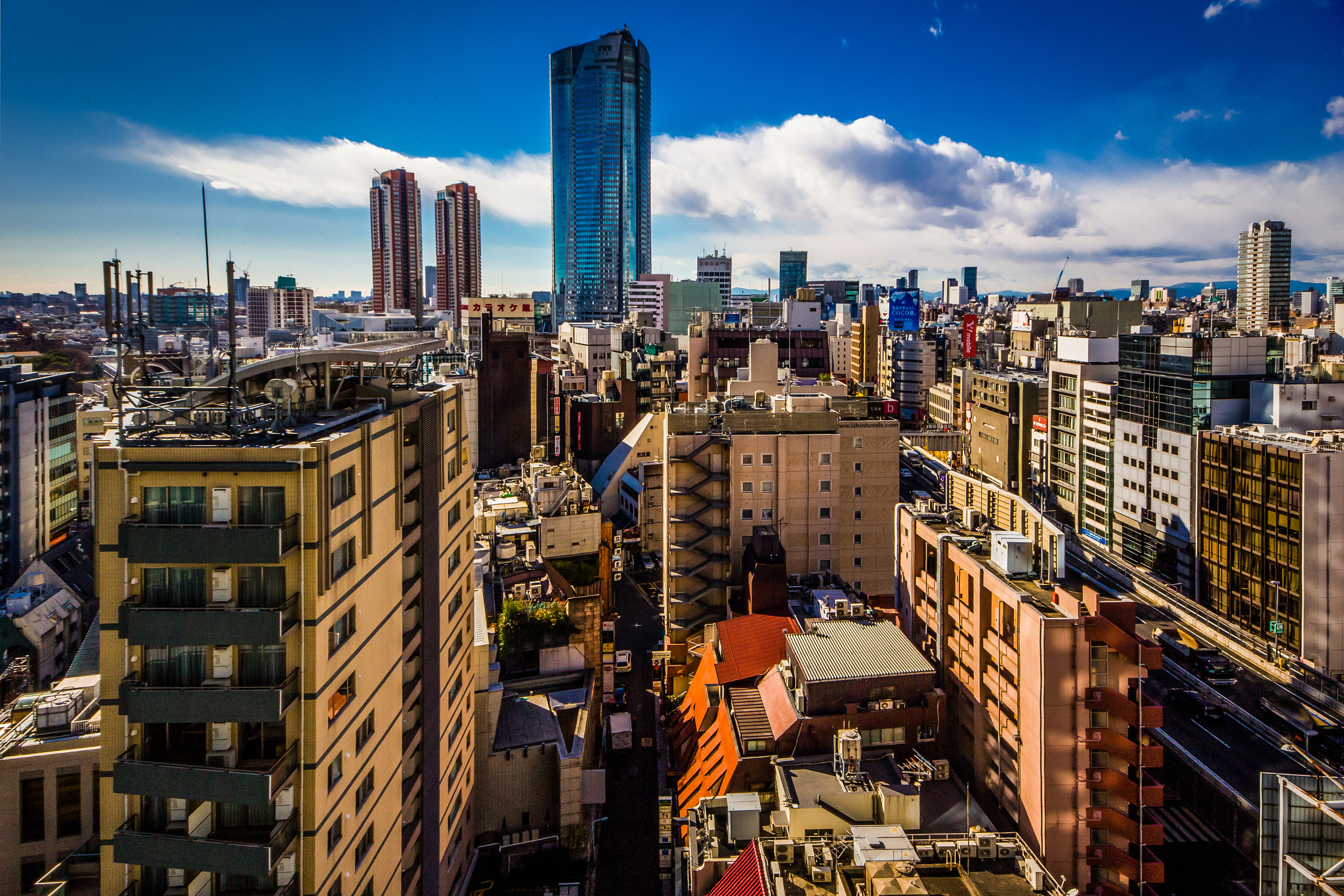 Canon EOS 6D + Sigma 10-20mm F4-5.6 EX DC HSM sample photo. Roppongi skyline photography