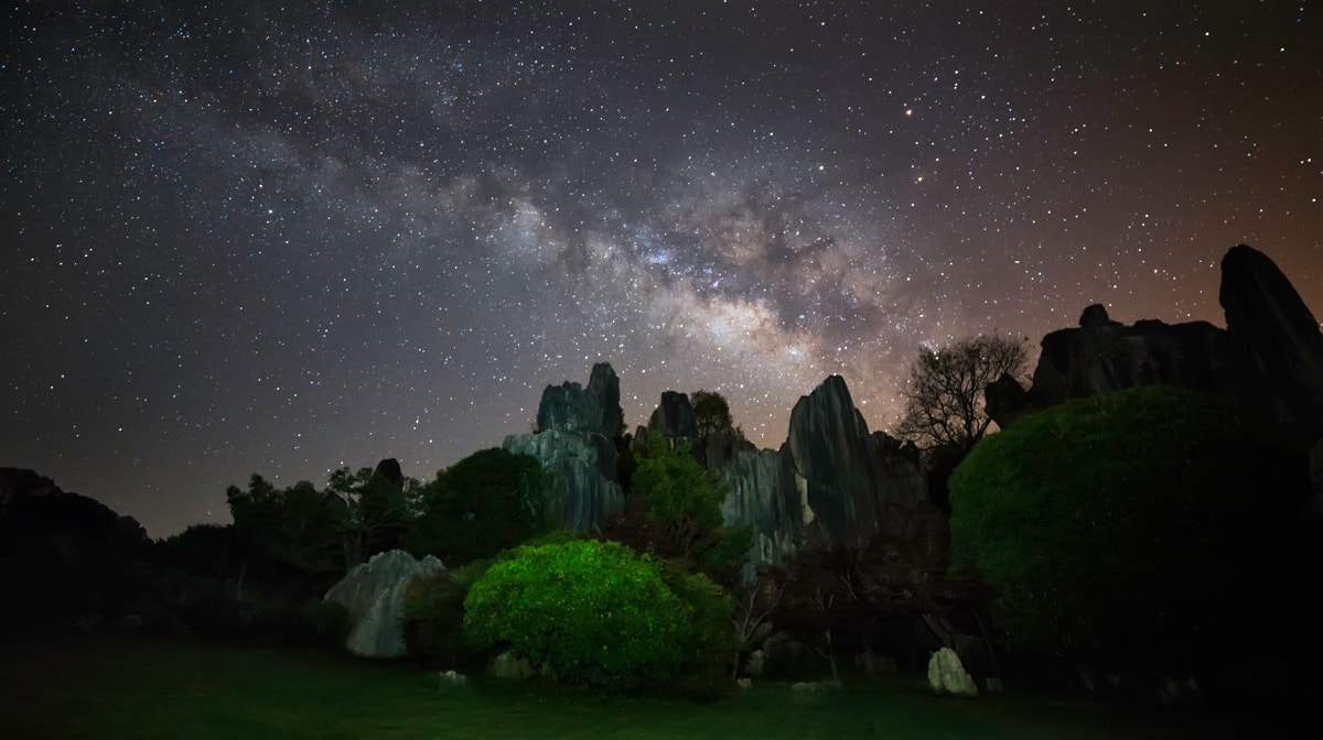 Samyang 14mm F2.8 ED AS IF UMC sample photo. 石林银河 photography