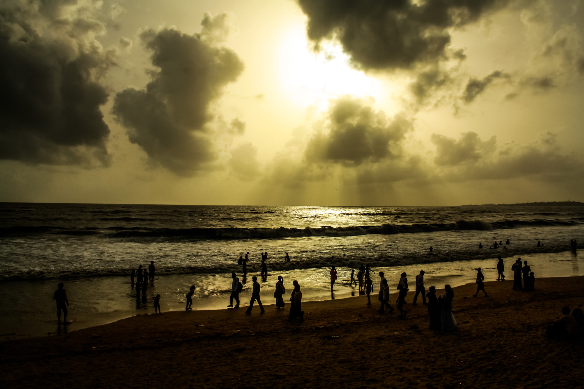 Canon EF-S 18-55mm F3.5-5.6 sample photo. Beach photography