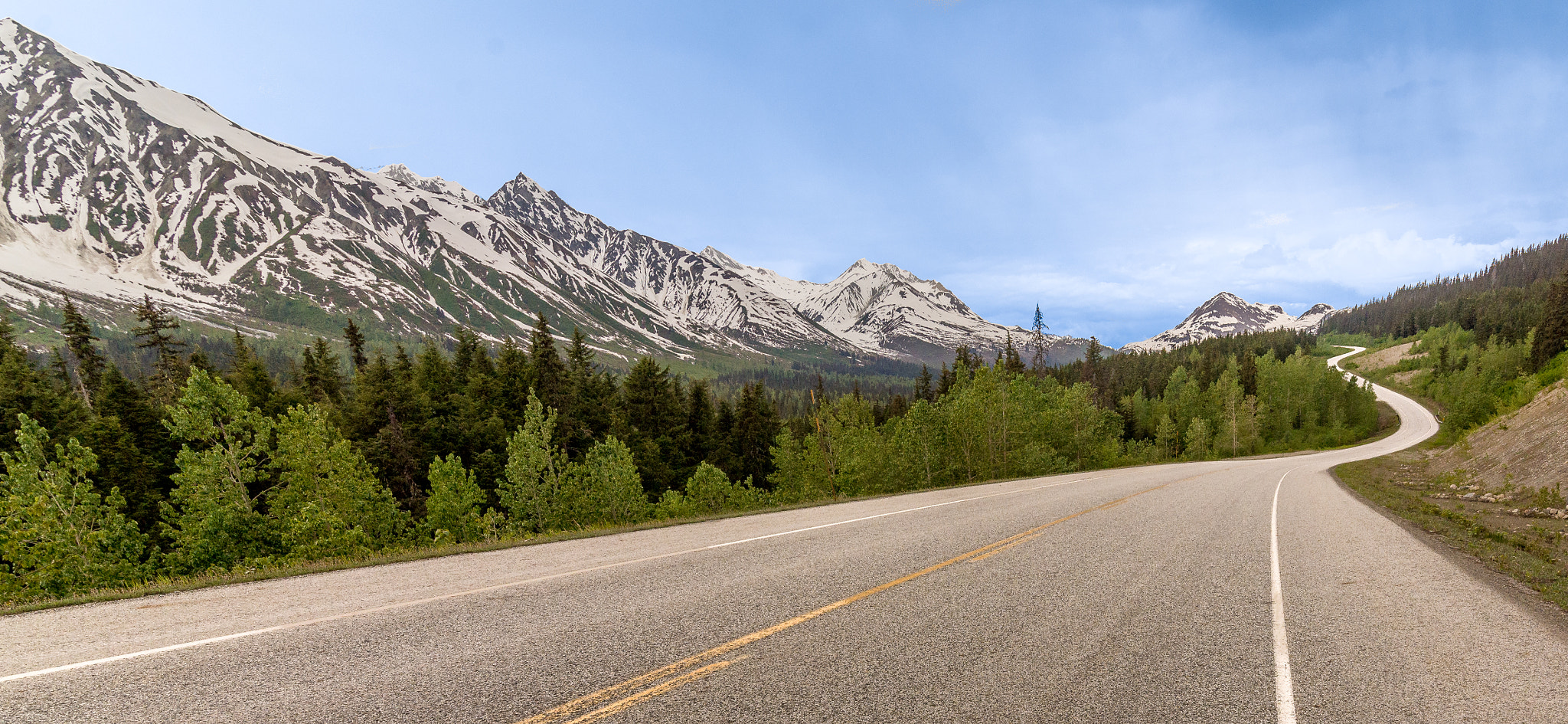 Tokina AT-X 16-28mm F2.8 Pro FX sample photo. The road photography