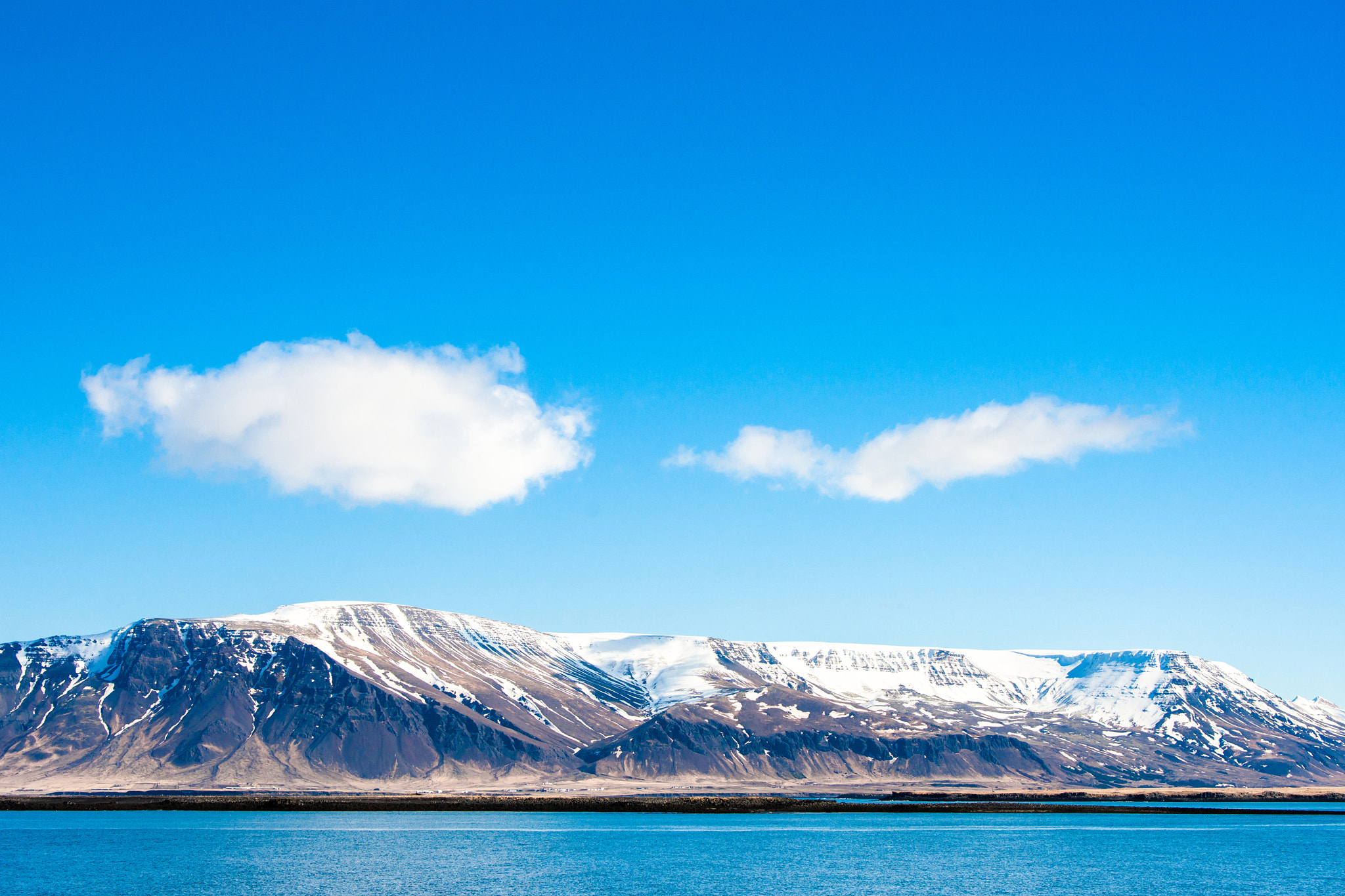 Sony 70-400mm F4-5.6 G SSM II sample photo. Mountains in the arctic sea photography