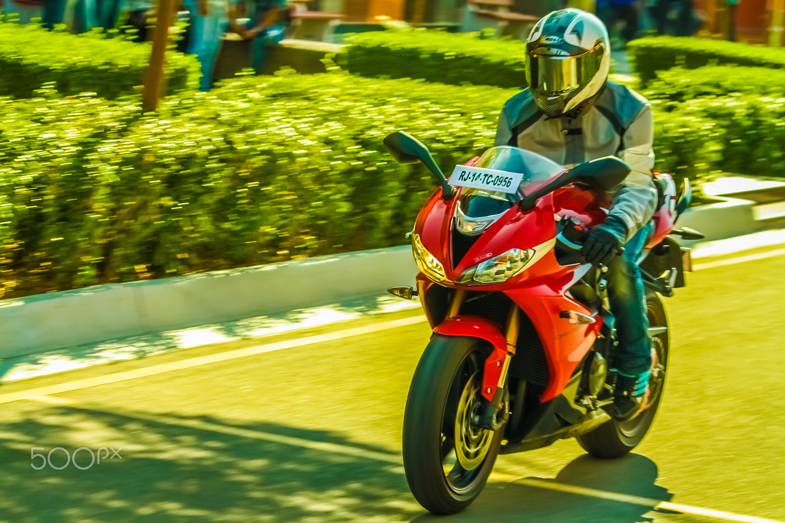 Canon EOS 1000D (EOS Digital Rebel XS / EOS Kiss F) sample photo. Triumph daytona photography