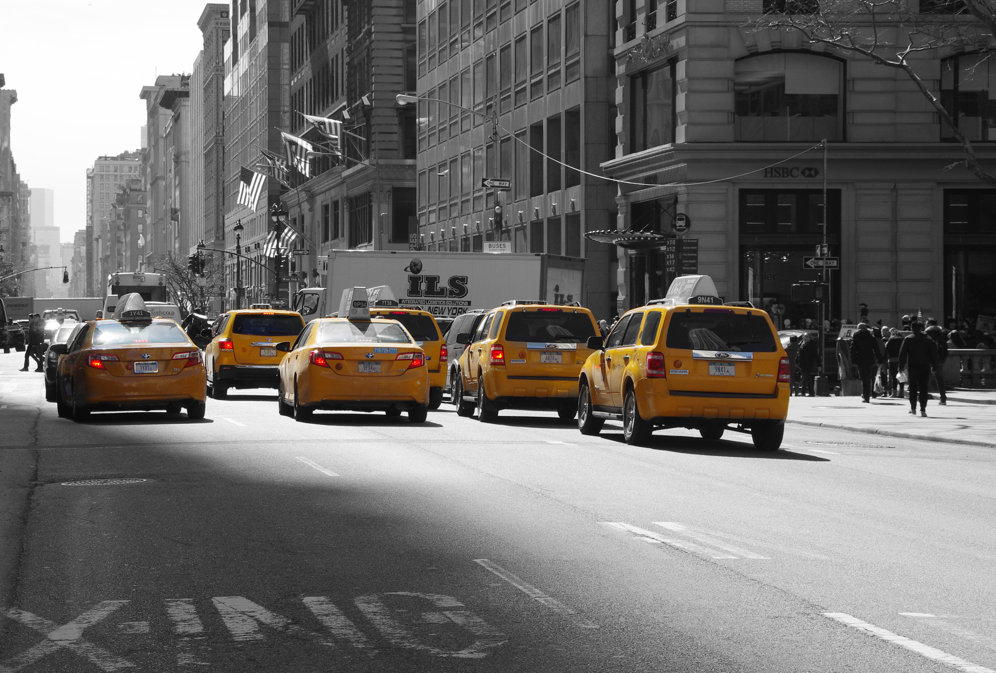 Pentax K-5 sample photo. Yellow cabs photography