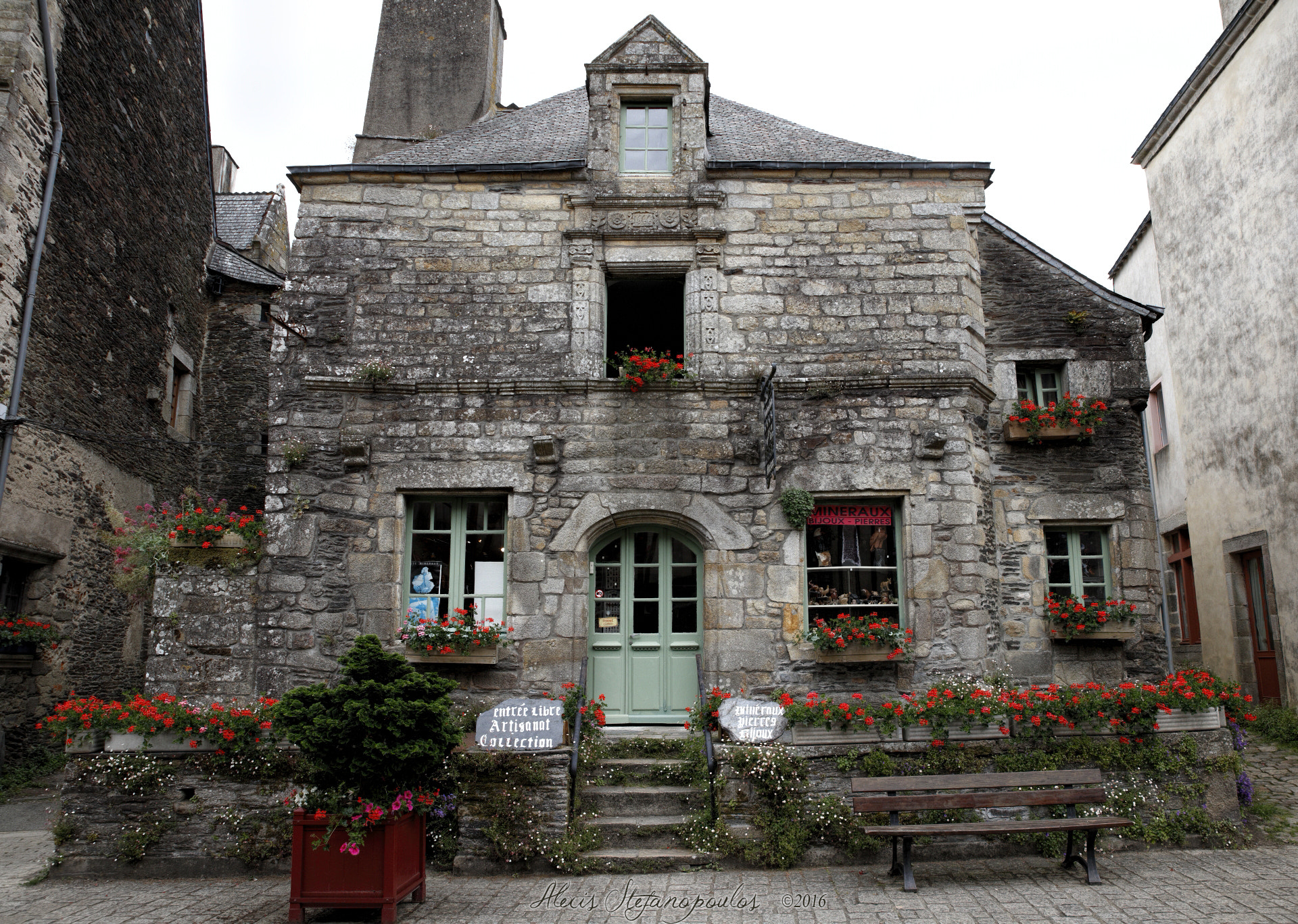 Canon EOS 5DS + Sigma 24-70mm F2.8 EX DG Macro sample photo. Old stone house photography