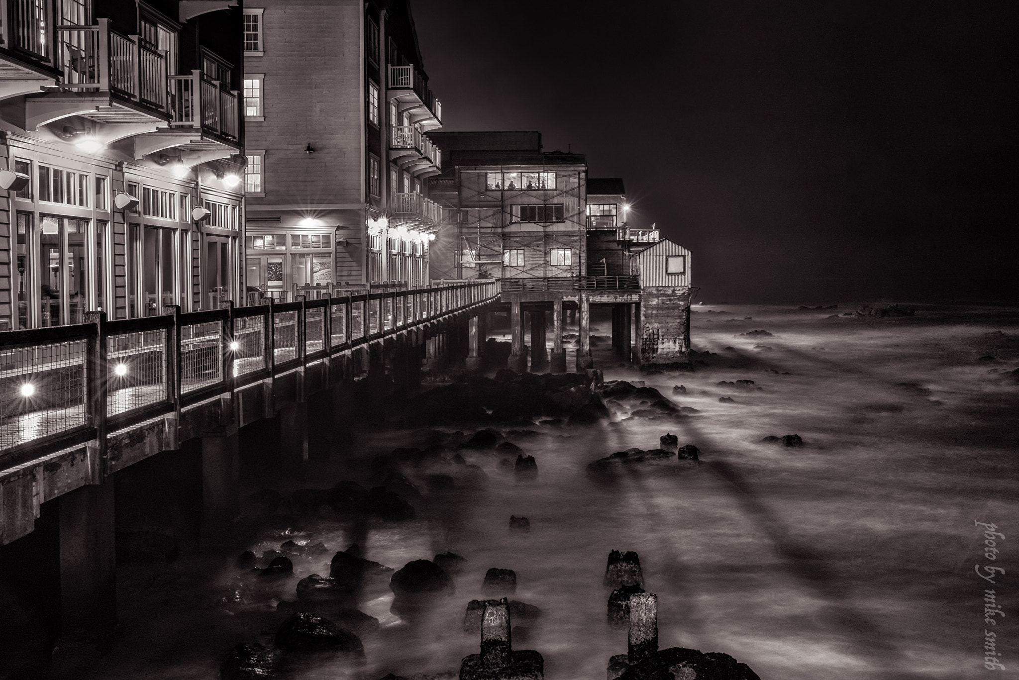 Sony a7R + Sony Distagon T* FE 35mm F1.4 ZA sample photo. Monterey at night photography