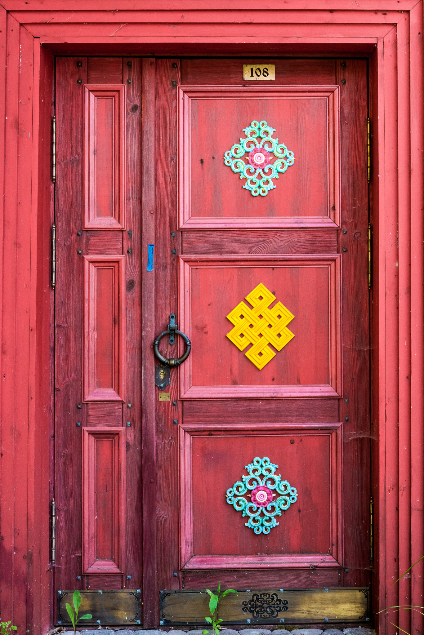 Nikon D810 + Sigma 24-70mm F2.8 EX DG Macro sample photo. Door photography