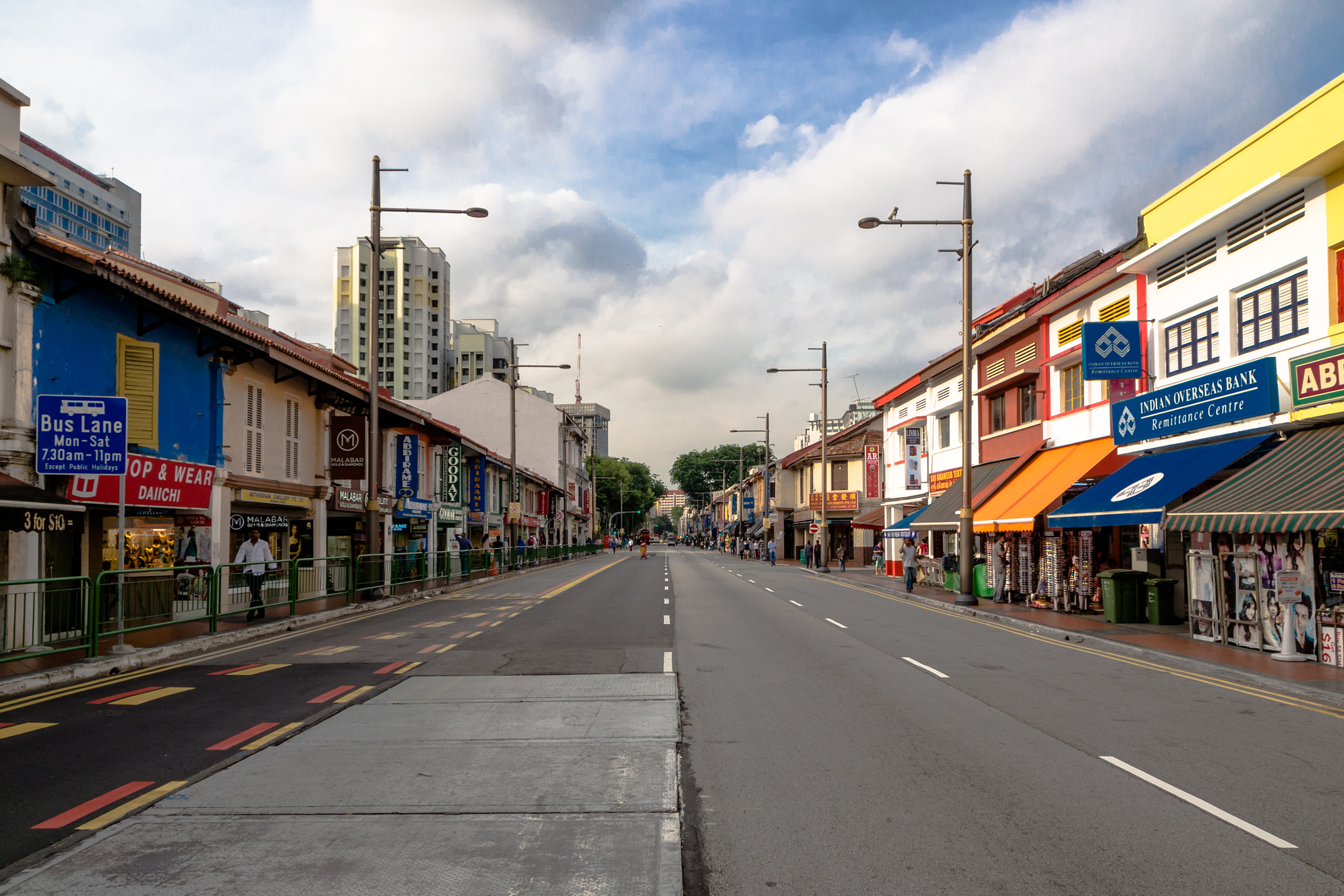 Olympus OM-D E-M10 + OLYMPUS M.12-50mm F3.5-6.3 sample photo. Little india, singapore photography