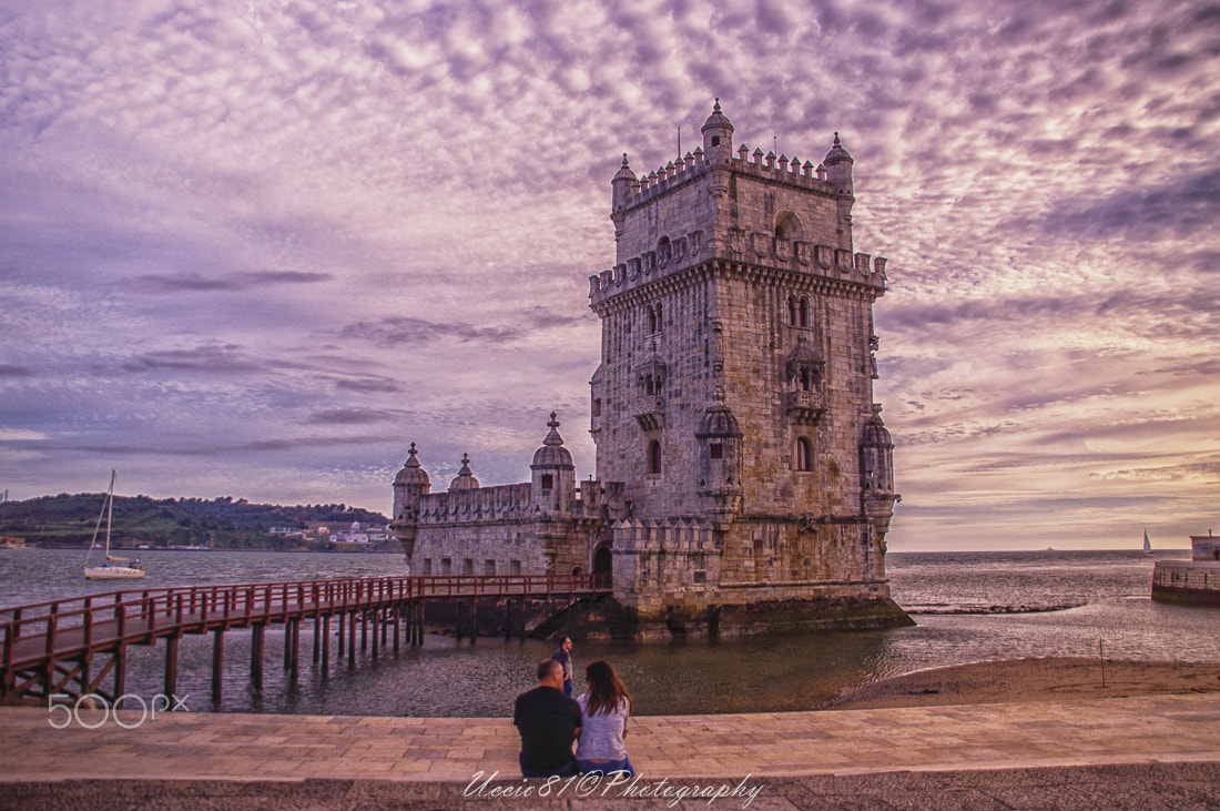 Sony Alpha DSLR-A580 sample photo. Lovers on belem tower - lisbona photography