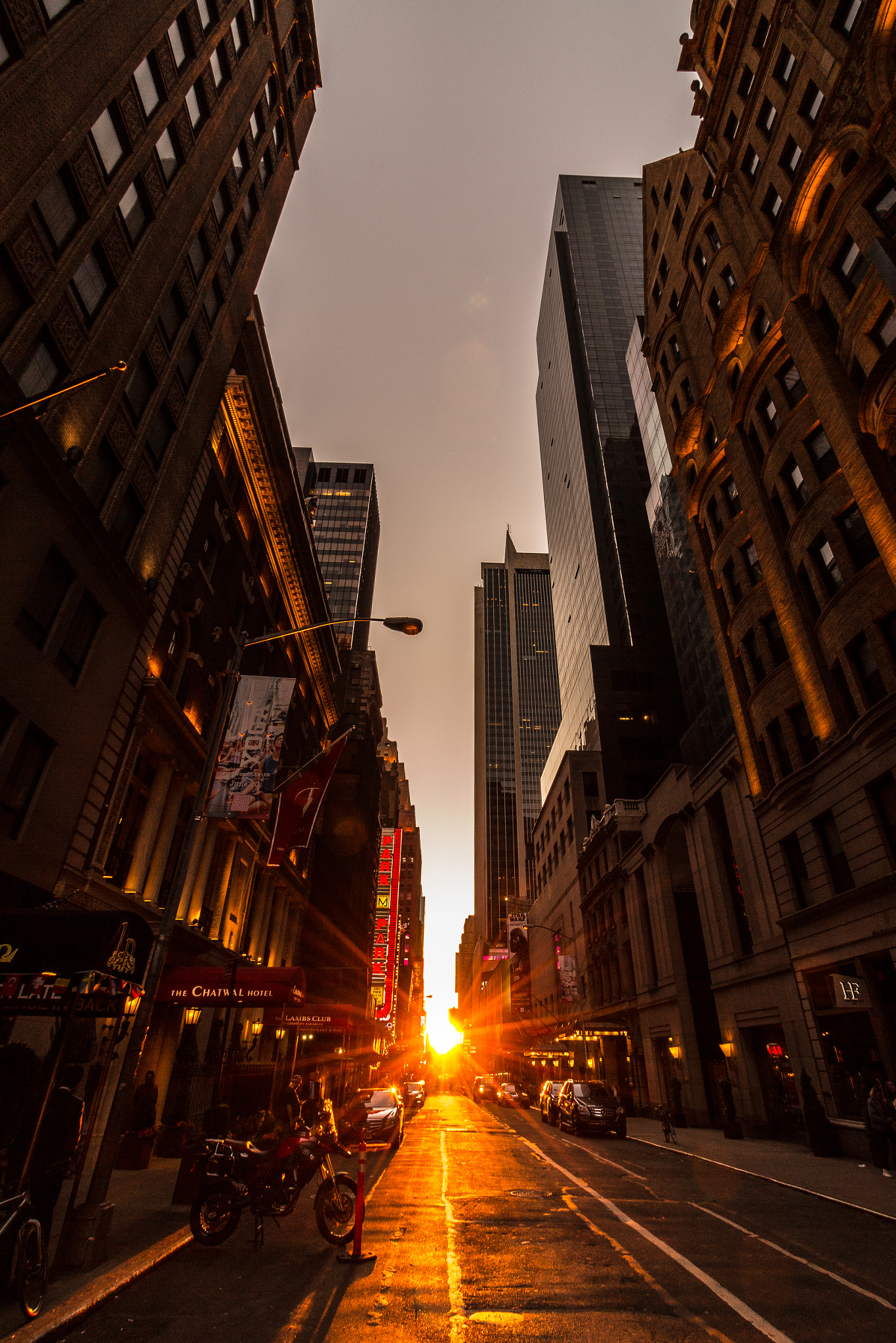Canon EF-S 10-18mm F4.5–5.6 IS STM sample photo. New york city street canyon sunset photography