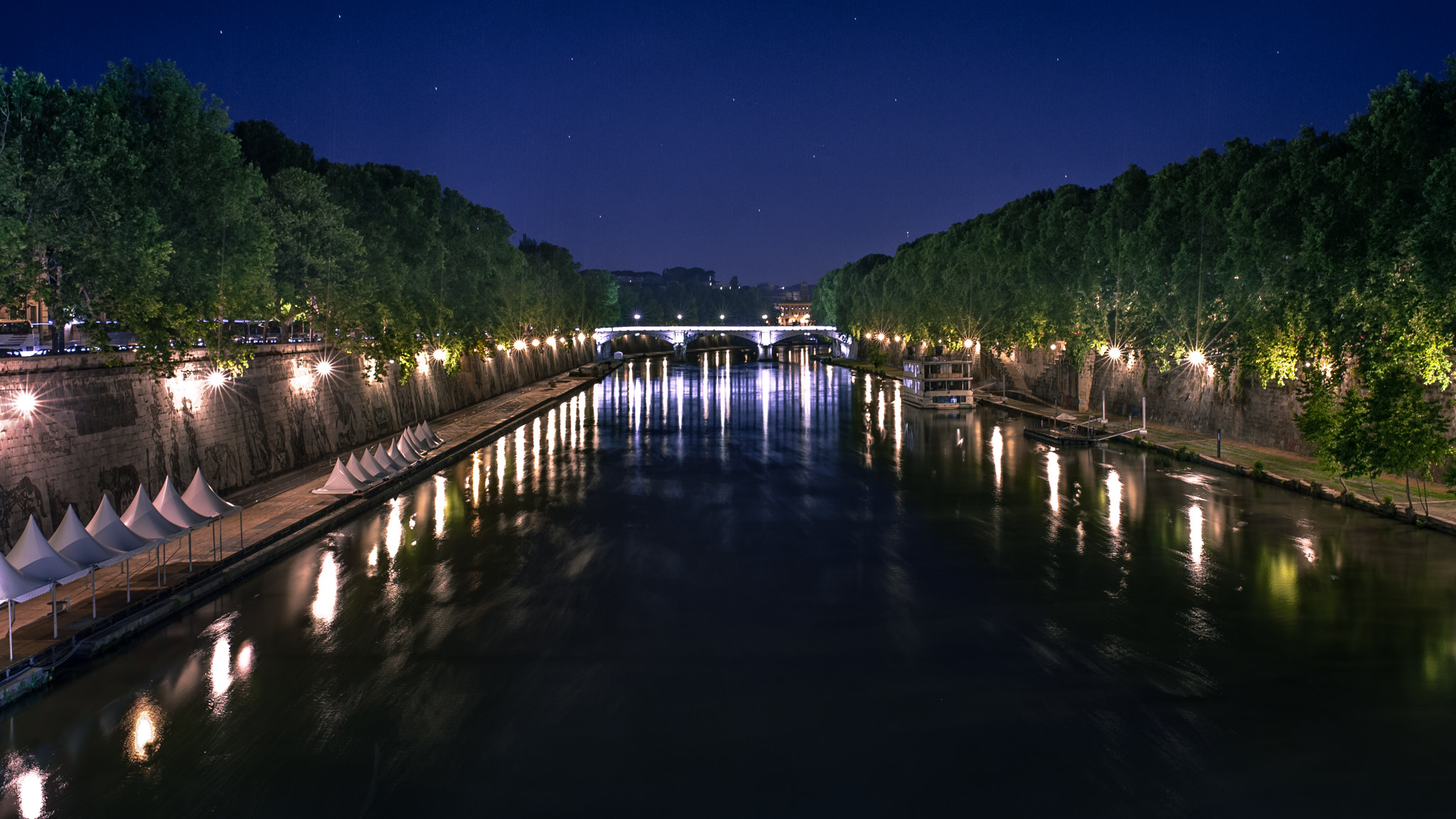 Nikon D3 + Sigma 35mm F1.4 DG HSM Art sample photo. Tiber photography
