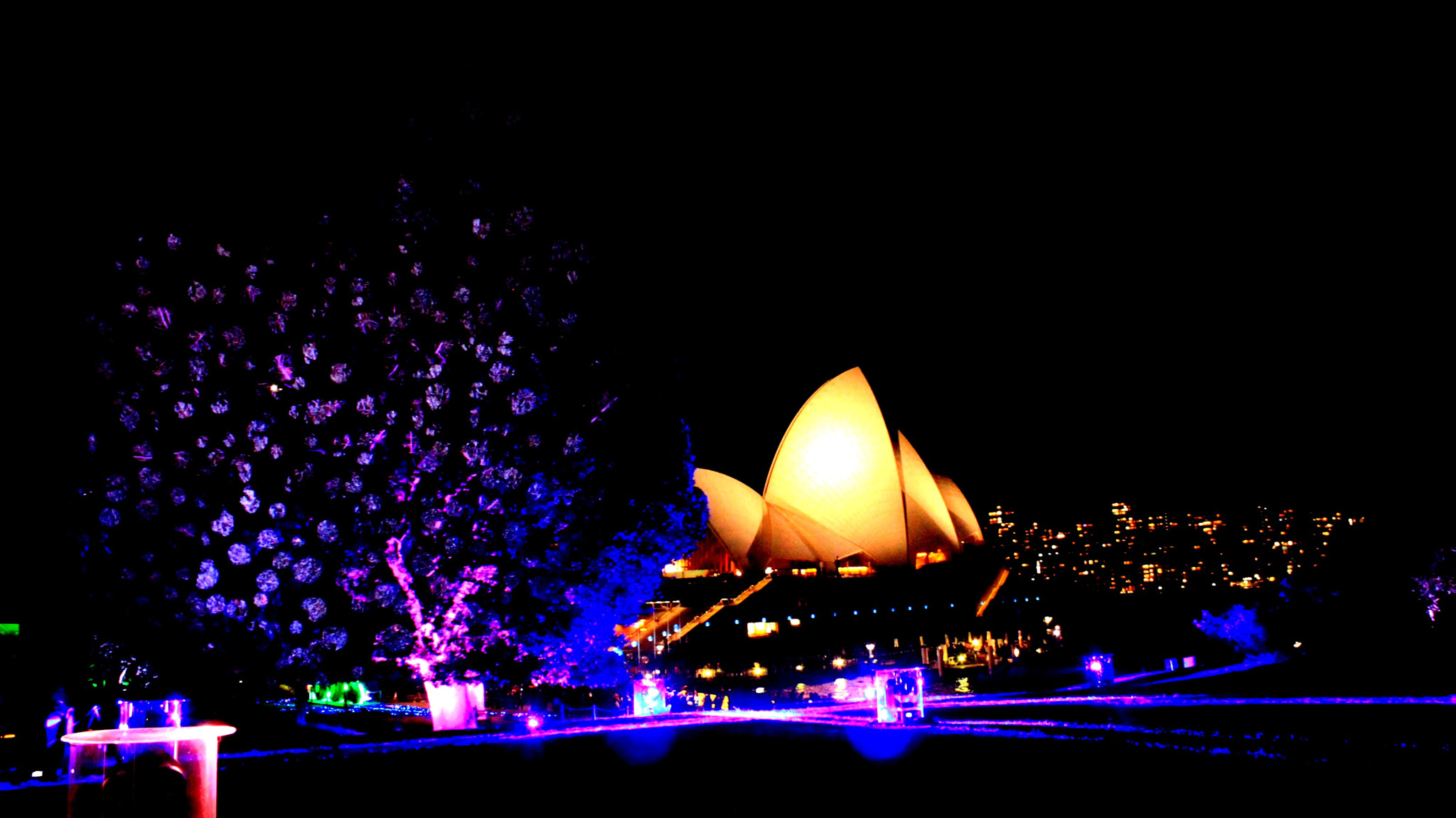 Canon EF-S 18-55mm F3.5-5.6 IS II sample photo. A glimpse of sydney opera house @vivid sydney photography