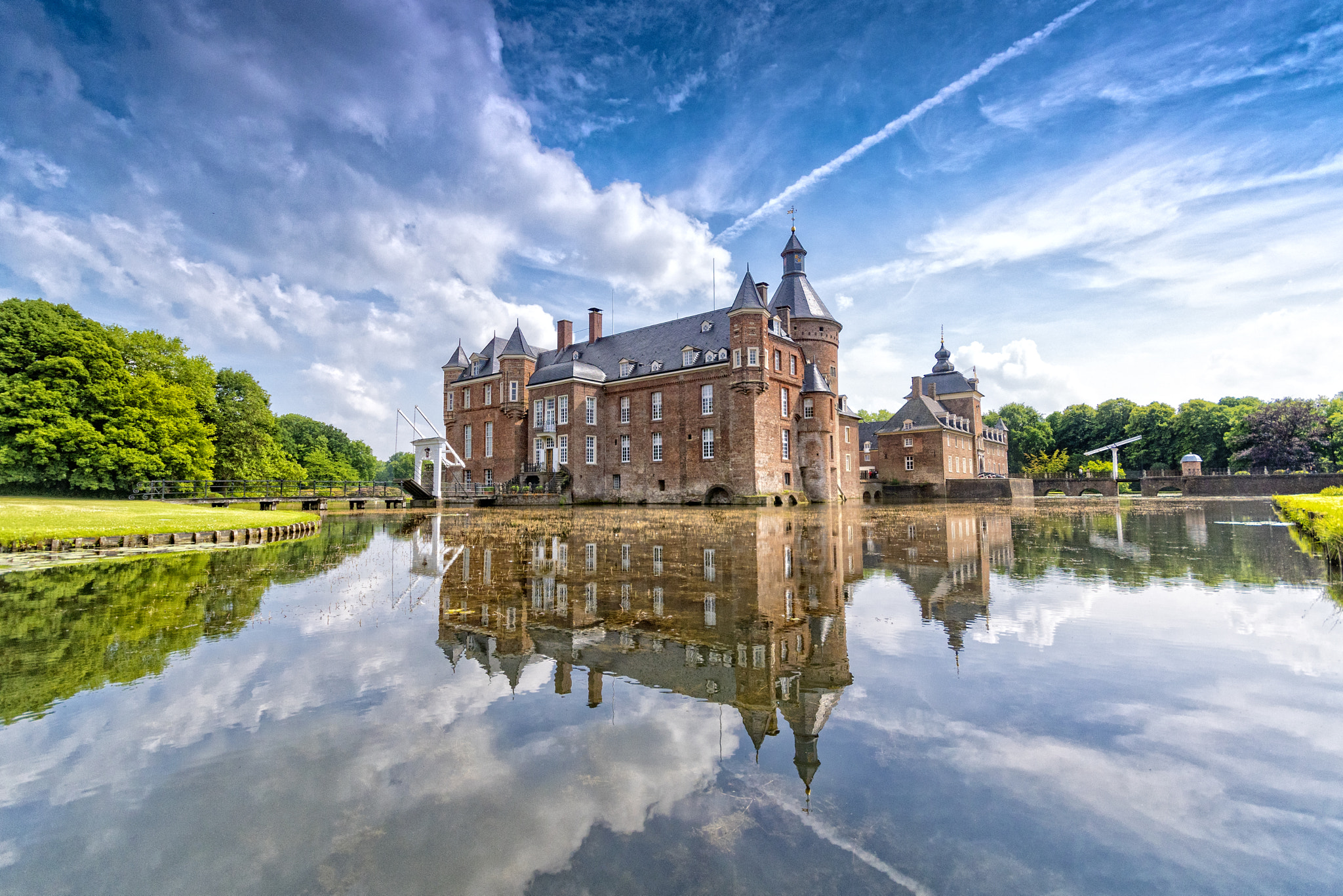 Sigma AF 10-20mm F4-5.6 EX DC sample photo. Castle anholt photography