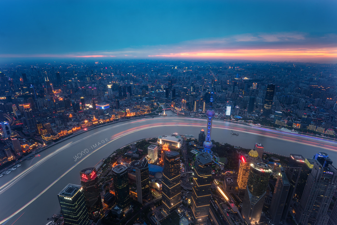 Sony a7R + E 18mm F2.8 sample photo. Shanghai tower view photography