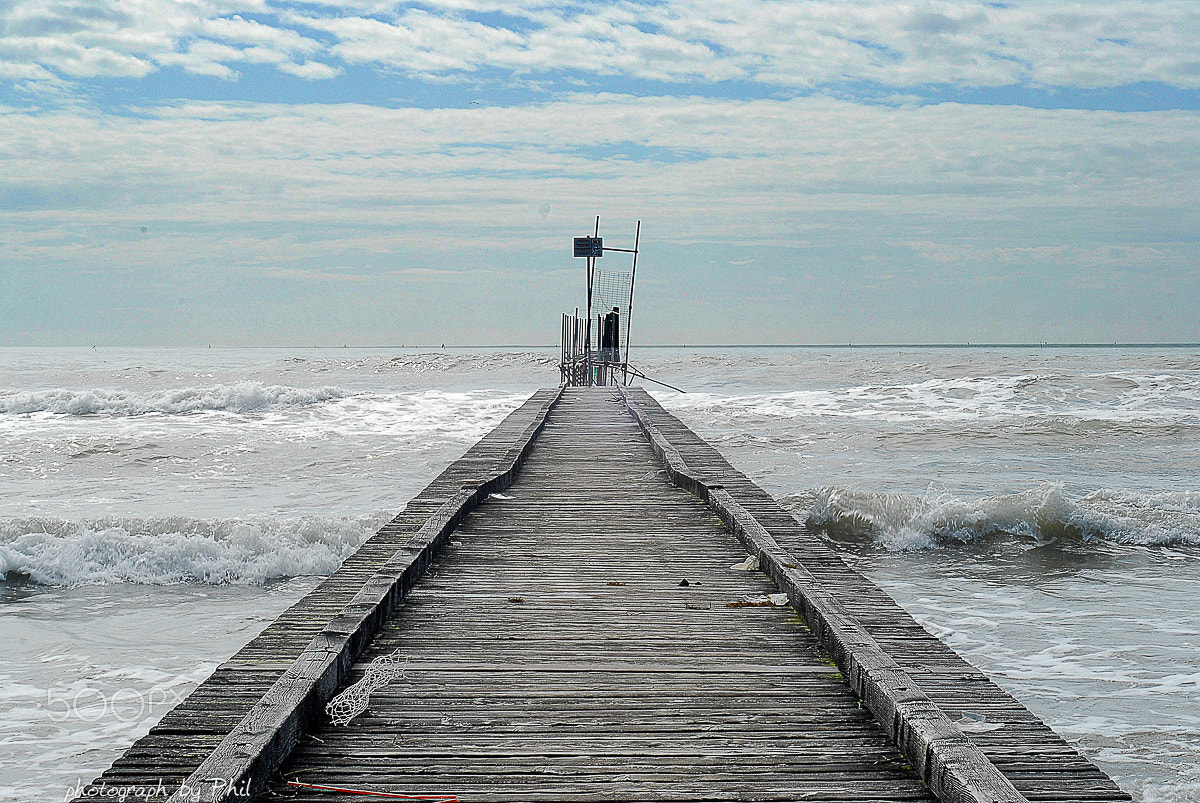 Nikon D200 + AF Nikkor 50mm f/1.8 N sample photo. Pier photography