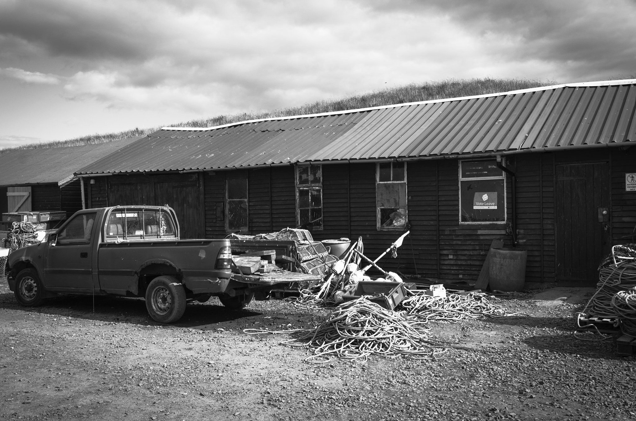 Pentax K-30 + Sigma 17-70mm F2.8-4 DC Macro HSM | C sample photo. Fishing sheds photography